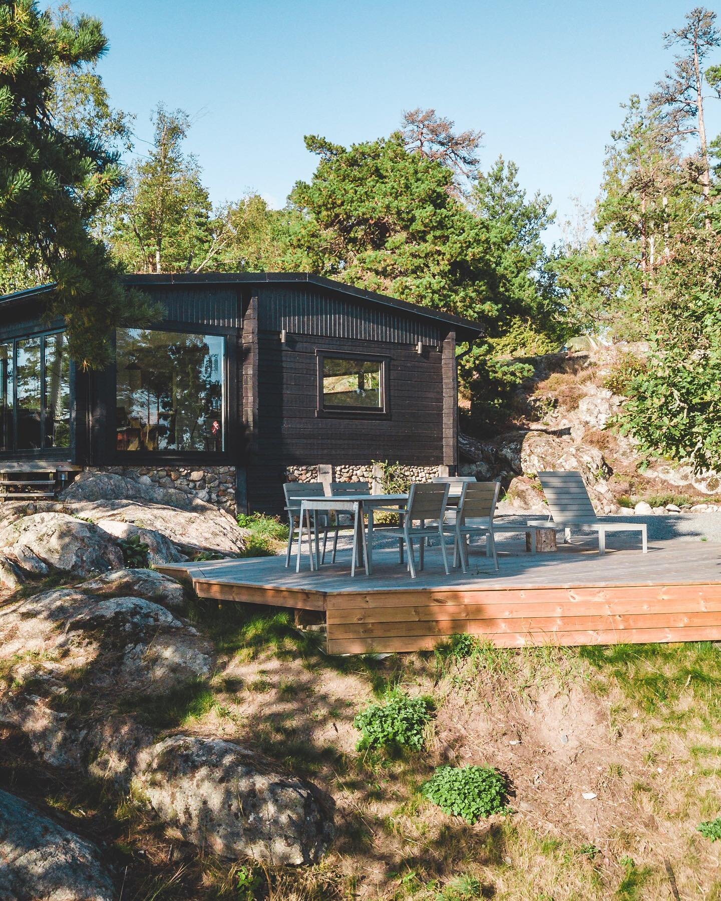 Step outside and enjoy the nature around Camp Kraft. #nyn&auml;shamn #lis&ouml; #archipelago #novasol