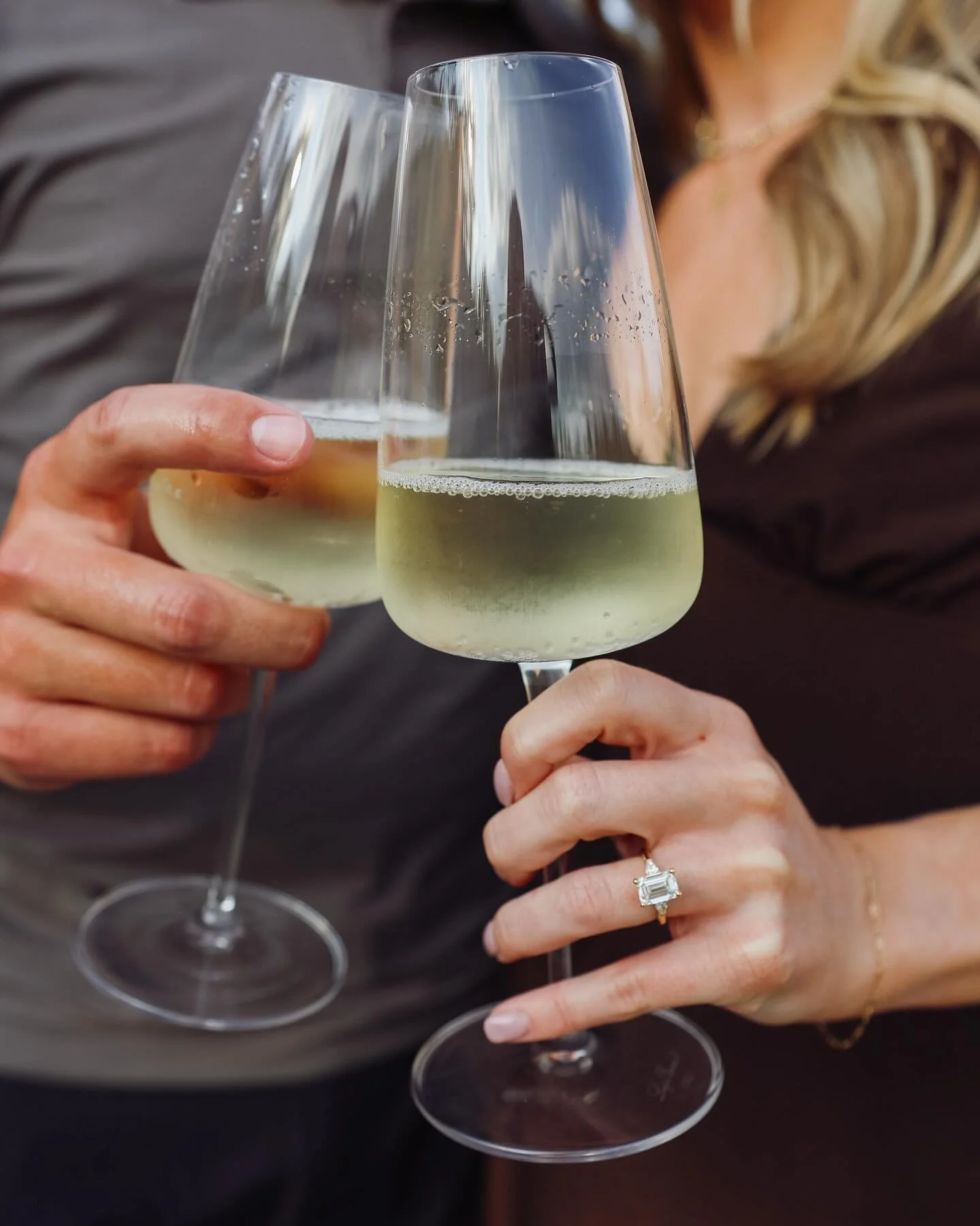 AVERIE + BRADEN!!! 🕊️🥂💍✨

Late night post for this sweet proposal. Even better when you get to celebrate with friends &amp; family too 🥰🤍