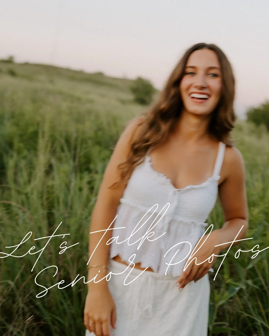 LET&rsquo;S TALK SENIOR PHOTOS!!🌞💐✨

It&rsquo;s officially time for one of my favorite parts of the year&hellip; summer senior photo sessions! I love everything about helping my seniors create their dream photos. When you book your senior session w