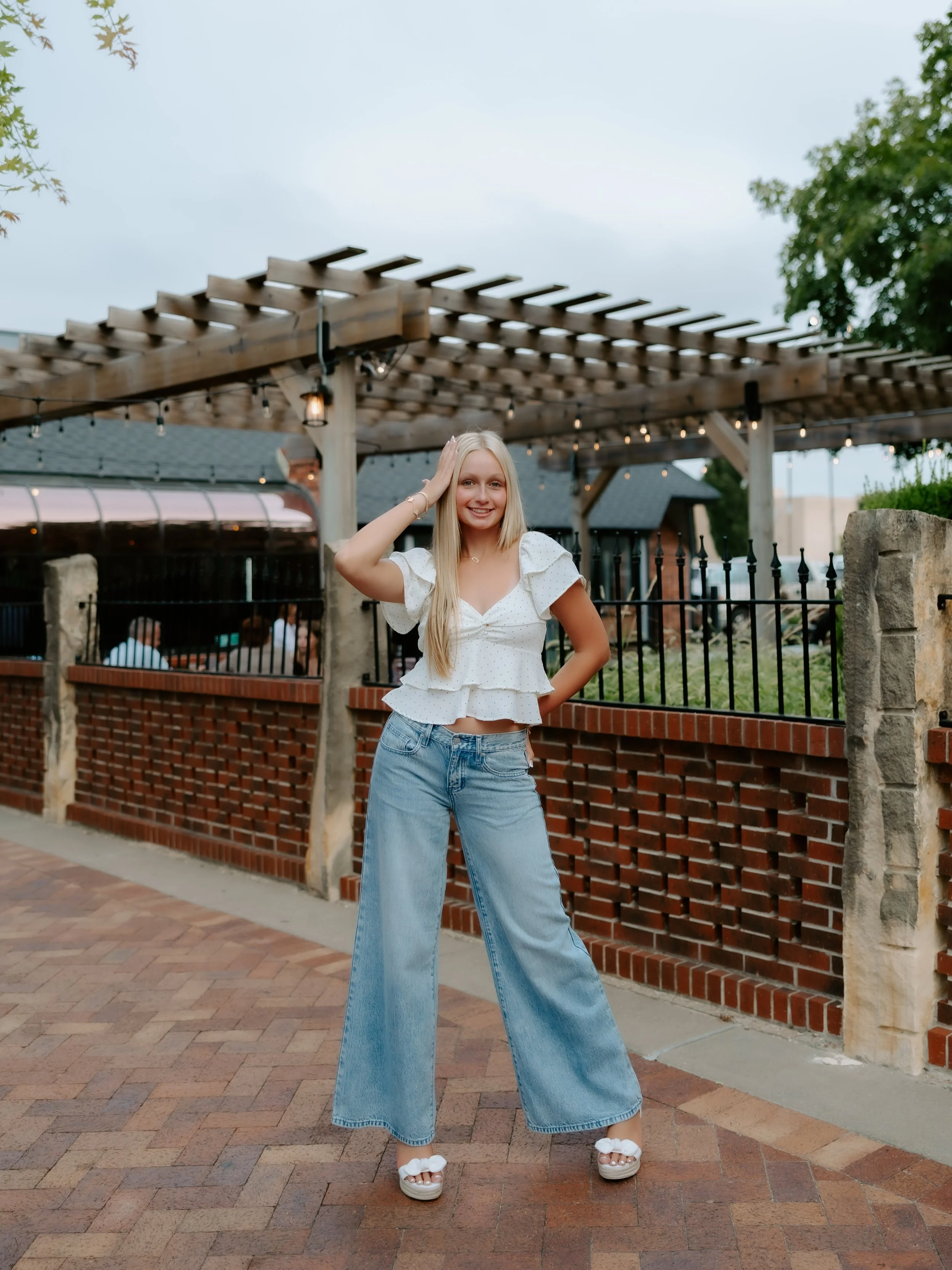 A perfect senior photo night with Ava!!!🌞🌾💘

We hit the best Manhattan photo spots + got perfect colors even on a gloomy day.🦋✨✨

#kansasphotographer #manhattankansas #manhattankansasphotographer #seniorsunday #kansasseniorphotographer