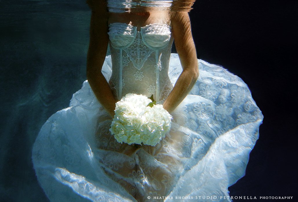 underwater+bride+6+color+©+2015+heather+rhodes+studio+petronella+all+rights+reserved.jpg