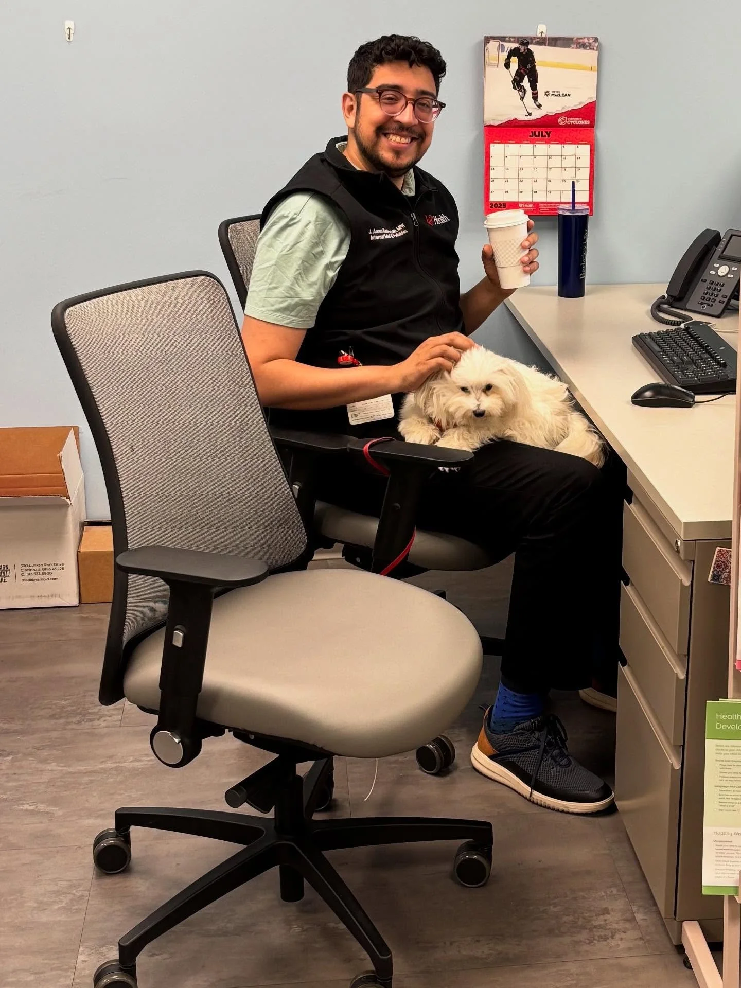 It’s always a good day when Joe Burrow comes to clinic!
#familymedicineresidency #familymedicineresident #residentlife #familymedicineresident
