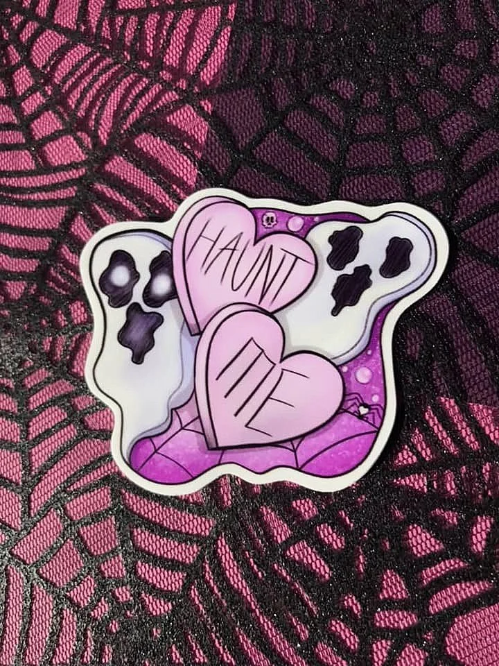 haunt-me-cute-ghosts-heart-candy.jpg