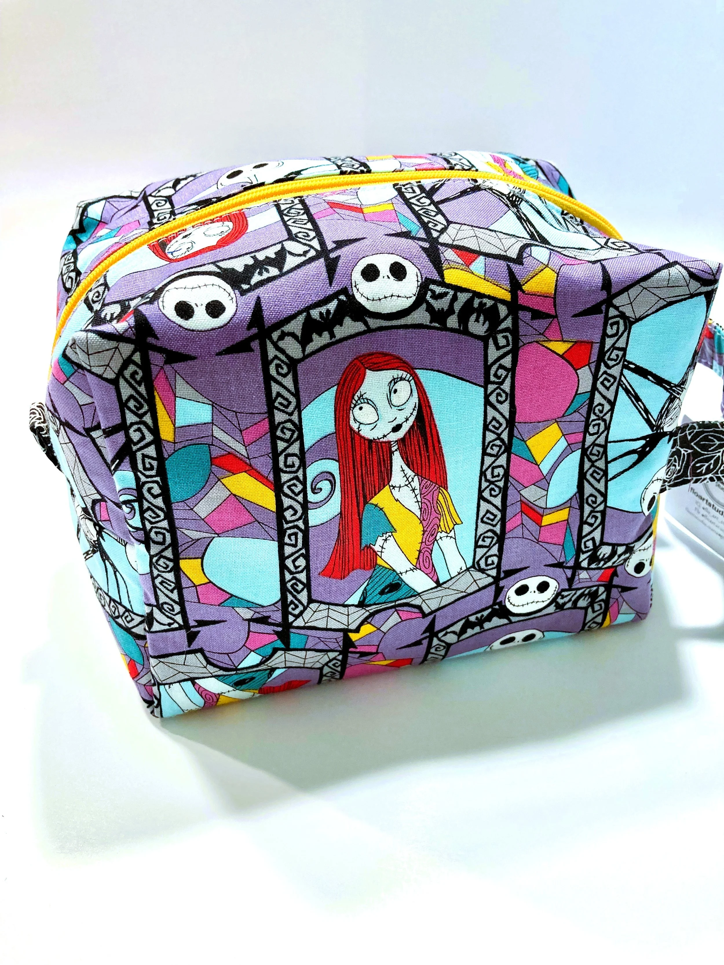 Gothic Romance Skeleton King Couple Travel Cosmetic Bag Spooky Dark Fantasy Makeup Case and Toiletry Organizer Back View.jpeg