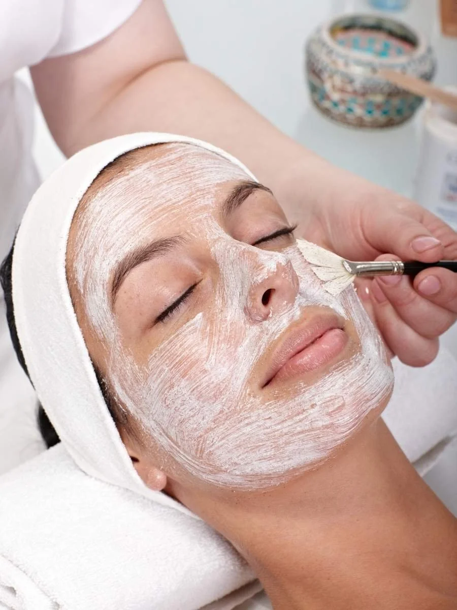 Facials for Hyperpigmentation / Dark Spots