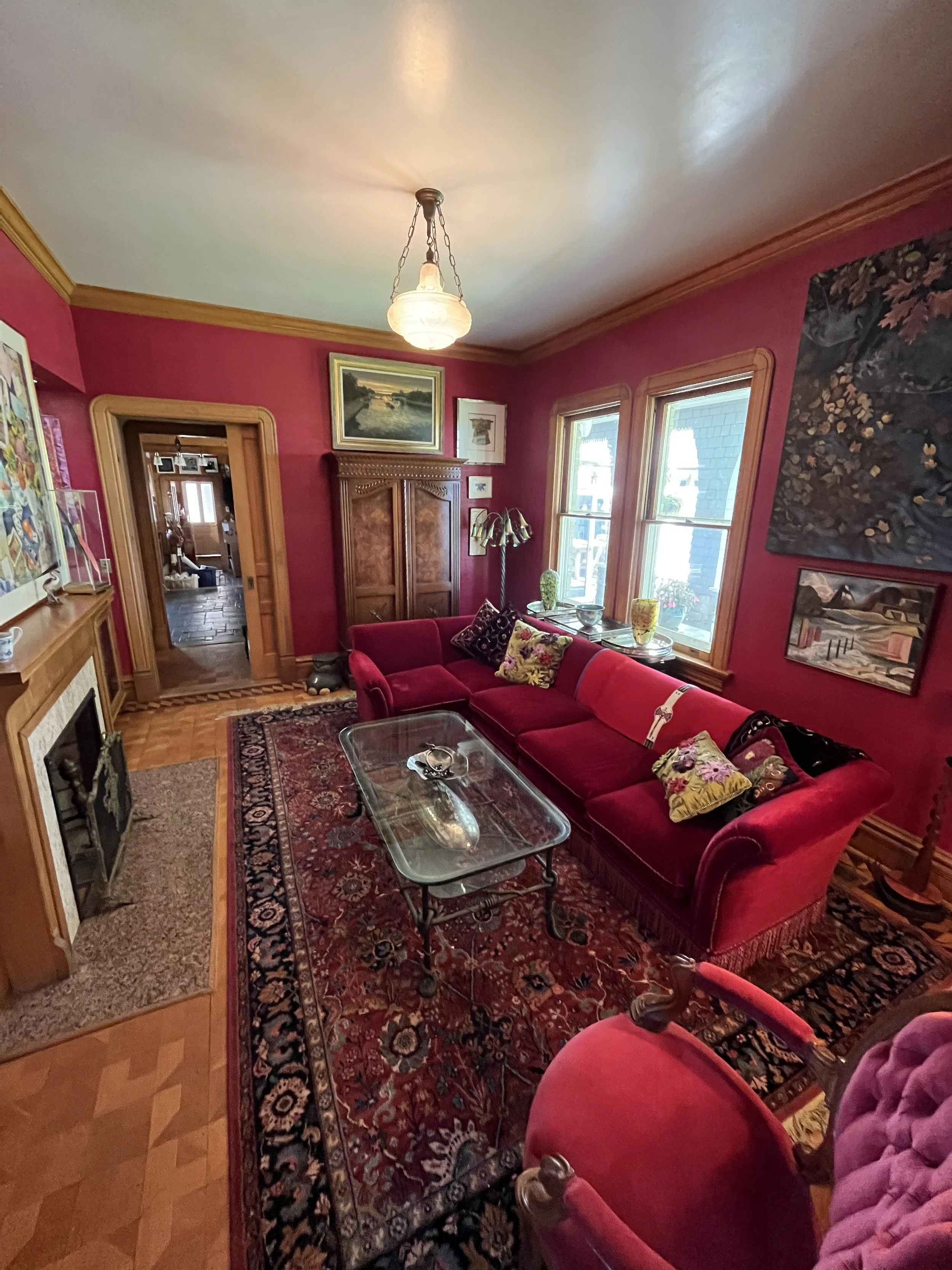 Queen's View - Living Room from dining room doors.jpeg