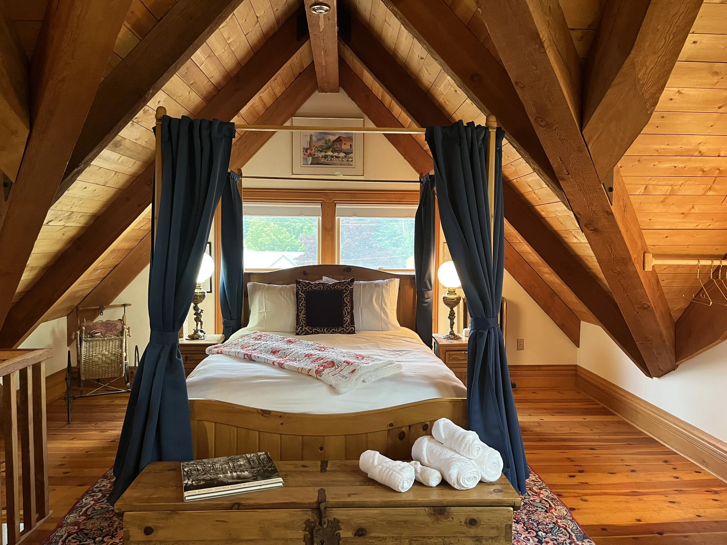 Betty's Room Details — Queen's View