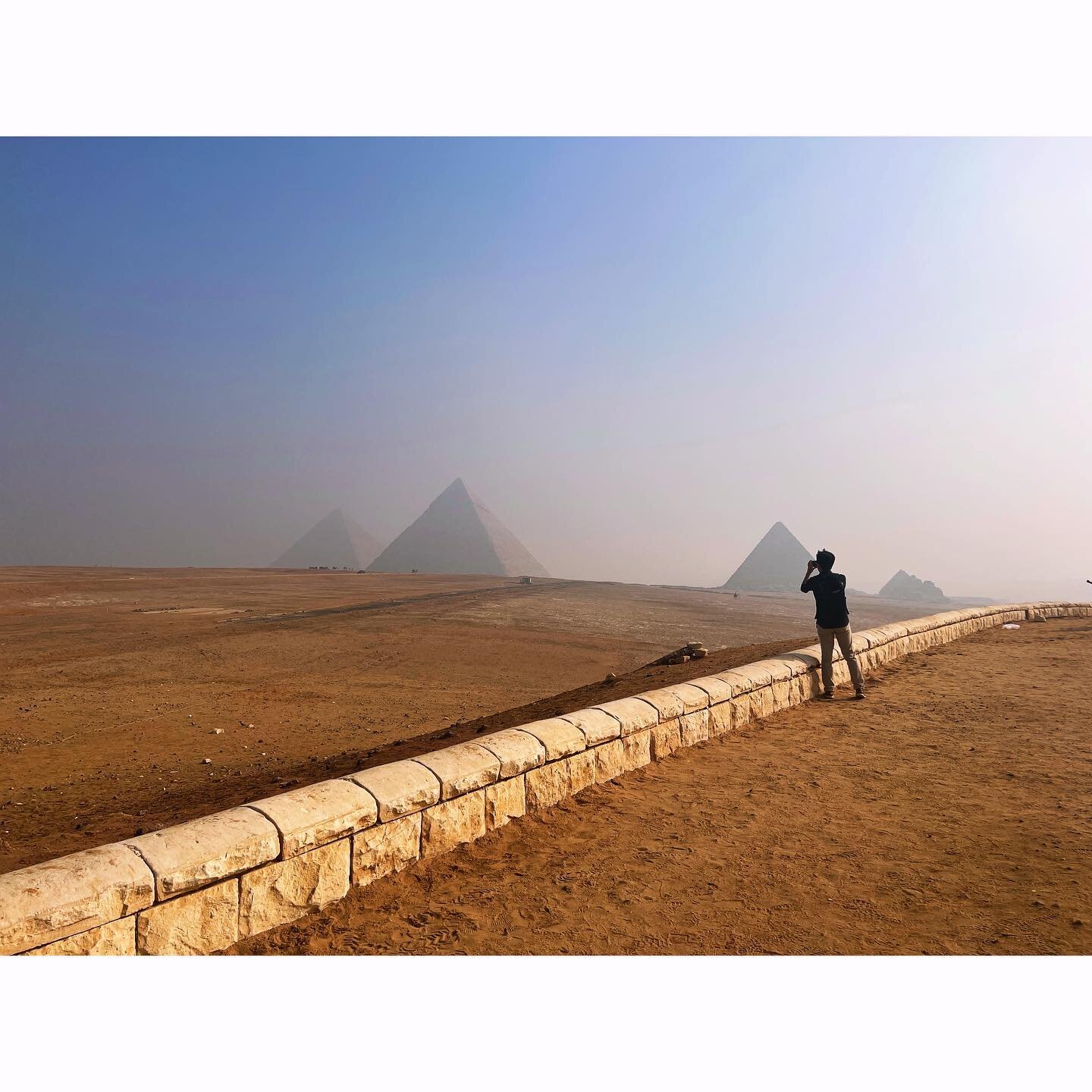 𝐄𝐠𝐲𝐩𝐭 𝐄𝐱𝐩𝐥𝐨𝐫𝐚𝐭𝐢𝐨𝐧𝐬 
.
.
.
#egypt #greatpyramids #nileriver #worldtraveler #travel #abusimbel #luxor #valleyofthekings #karnaktemple #sphinx