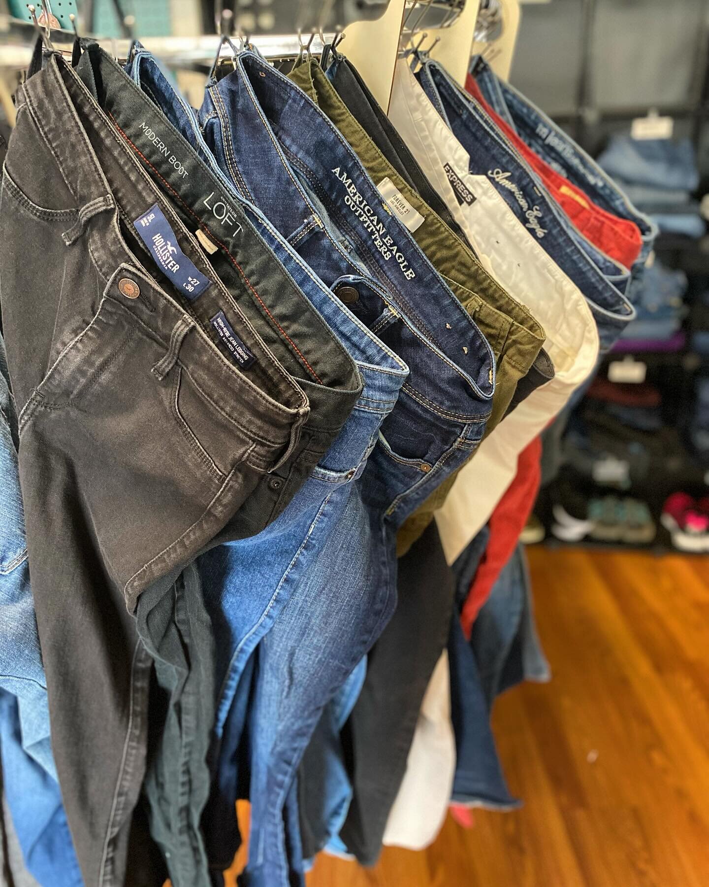 With our new rack it&rsquo;s easy to find your perfect jeans 😍
We have a large variety of incredible brands and always quality pieces 💗

Shop with us Wednesday- Saturday and help the mommas &amp; babies of Place 4 Grace 💕

🛍️ P4G Thrift
506 N Mai