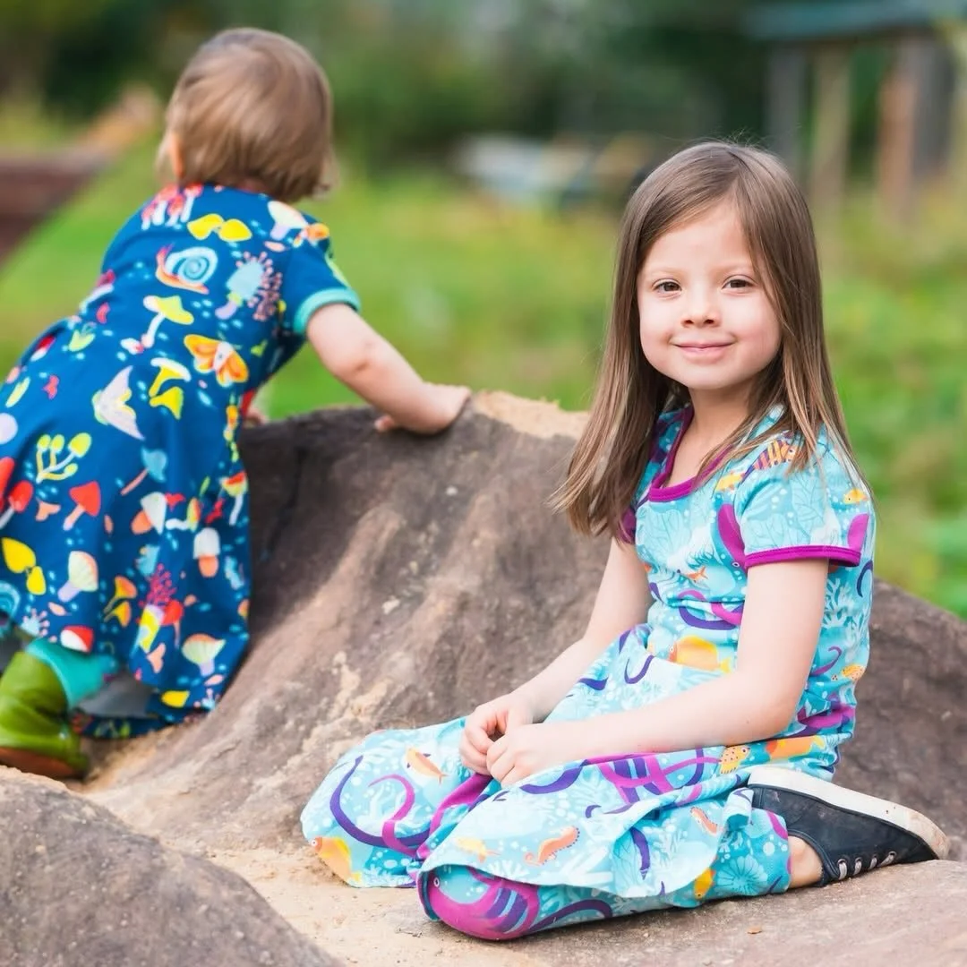 If you have or know a baby (around 1-2 years/68-86) or a bigger child (6-8 years/122-134), you&rsquo;re in luck! 🍀 
Most of the products I have left are in those sizes! I have some stuff left in the sizes in between, but mostly in the Burrows print.