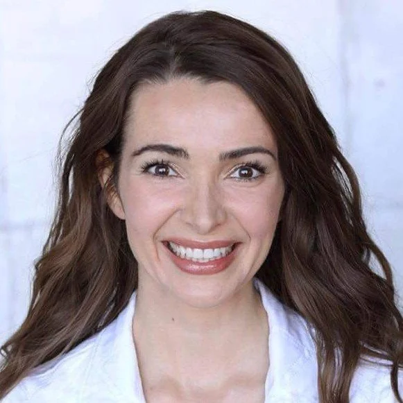 Julie Carrier ⮑ LinkedIn profile