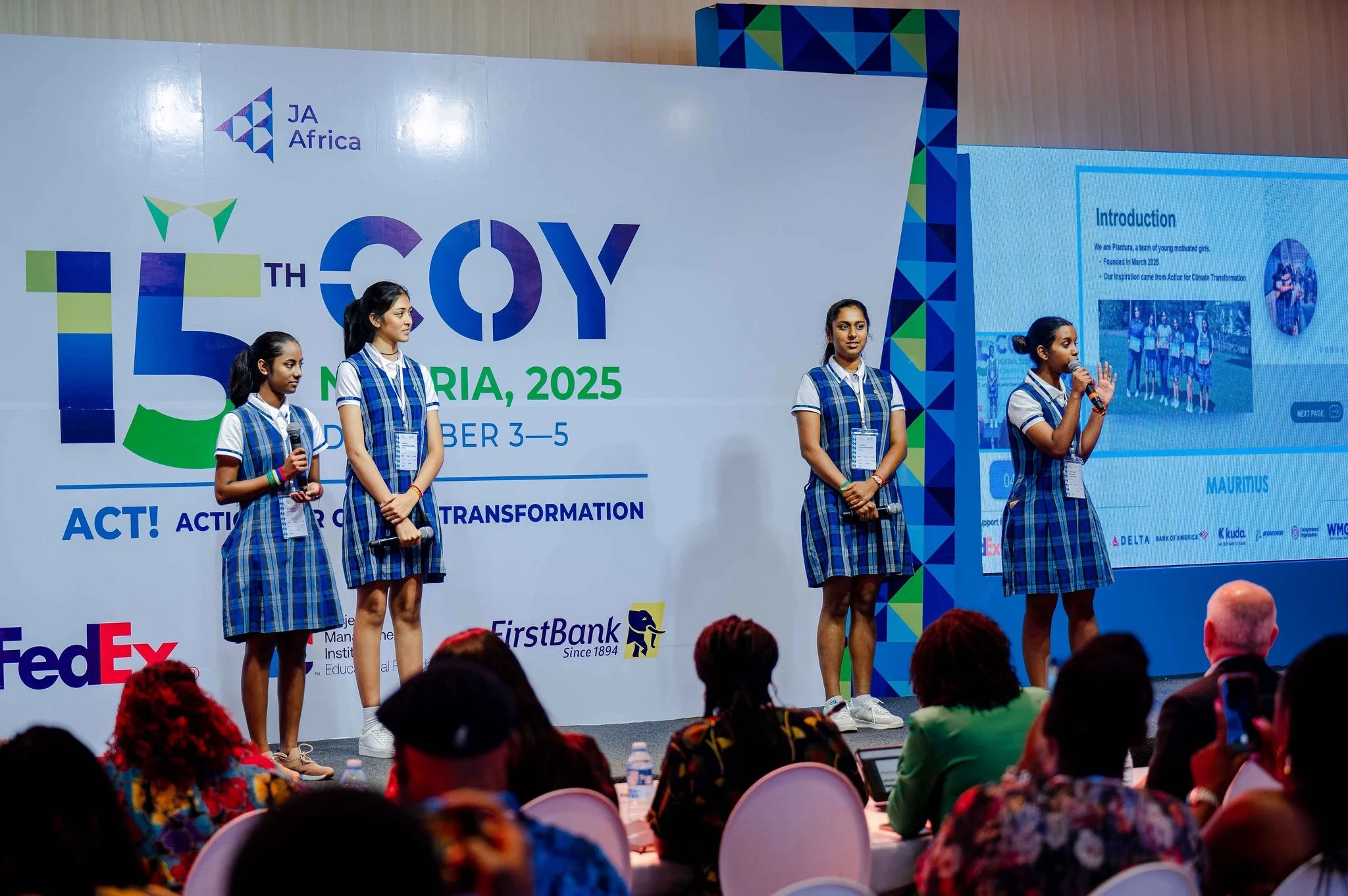 Students presenting 002.jpg