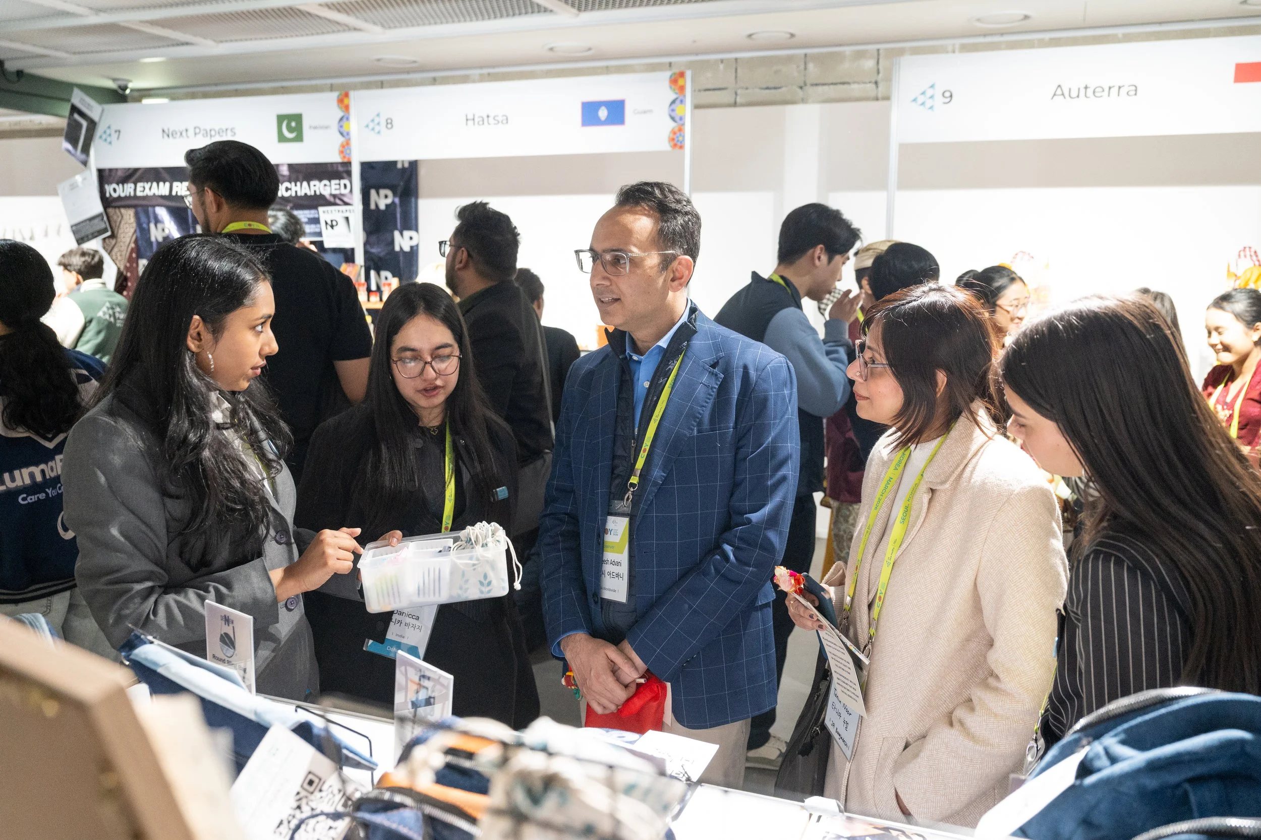 Asheesh with students at Trade Fair (106).jpg