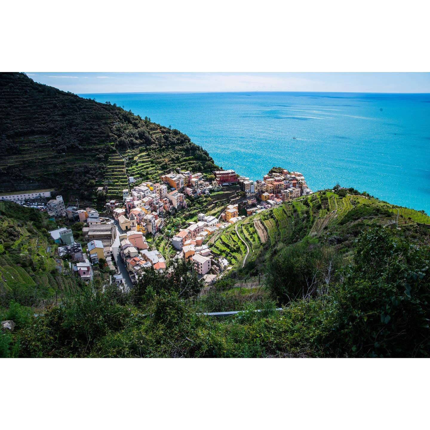 Finally got around to editing photos from Cinque Terre this April. 1/2.