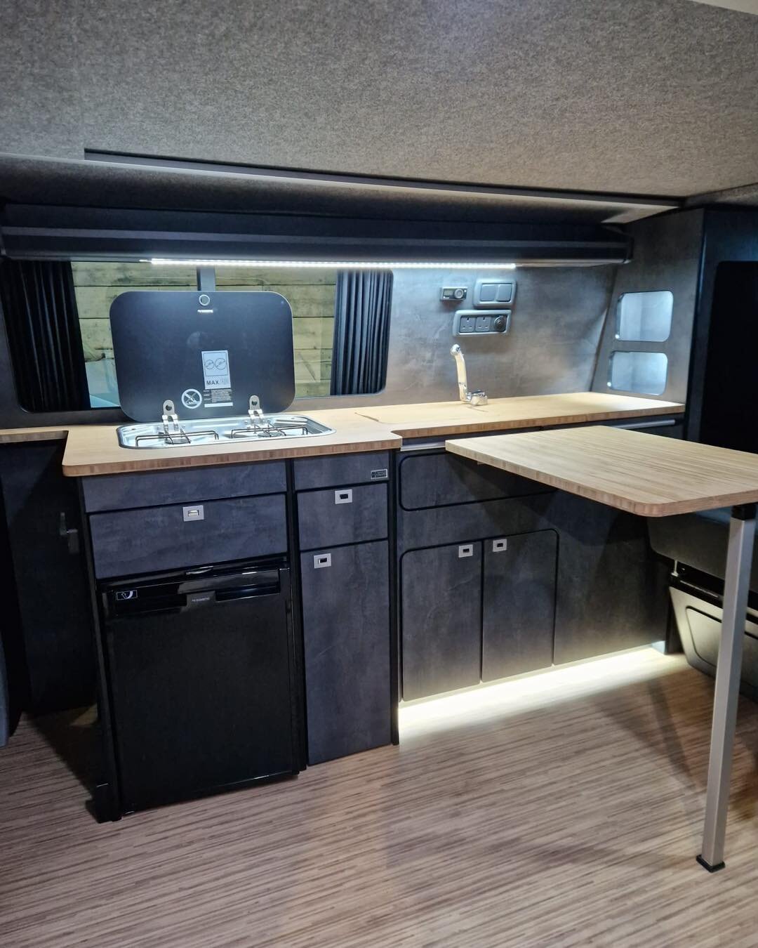 Empty Van to Campervan! 🚍
Want to make your panel van in to a full camper? No problem! 🤩

Full LWB Custom Side Camping Interior
Extra Leg Room Behind Drivers Seat
Seperate Dometic Hob &amp; Sink
Adapt Existing 12v &amp; 240v Electrics
3/4 Smart Bed