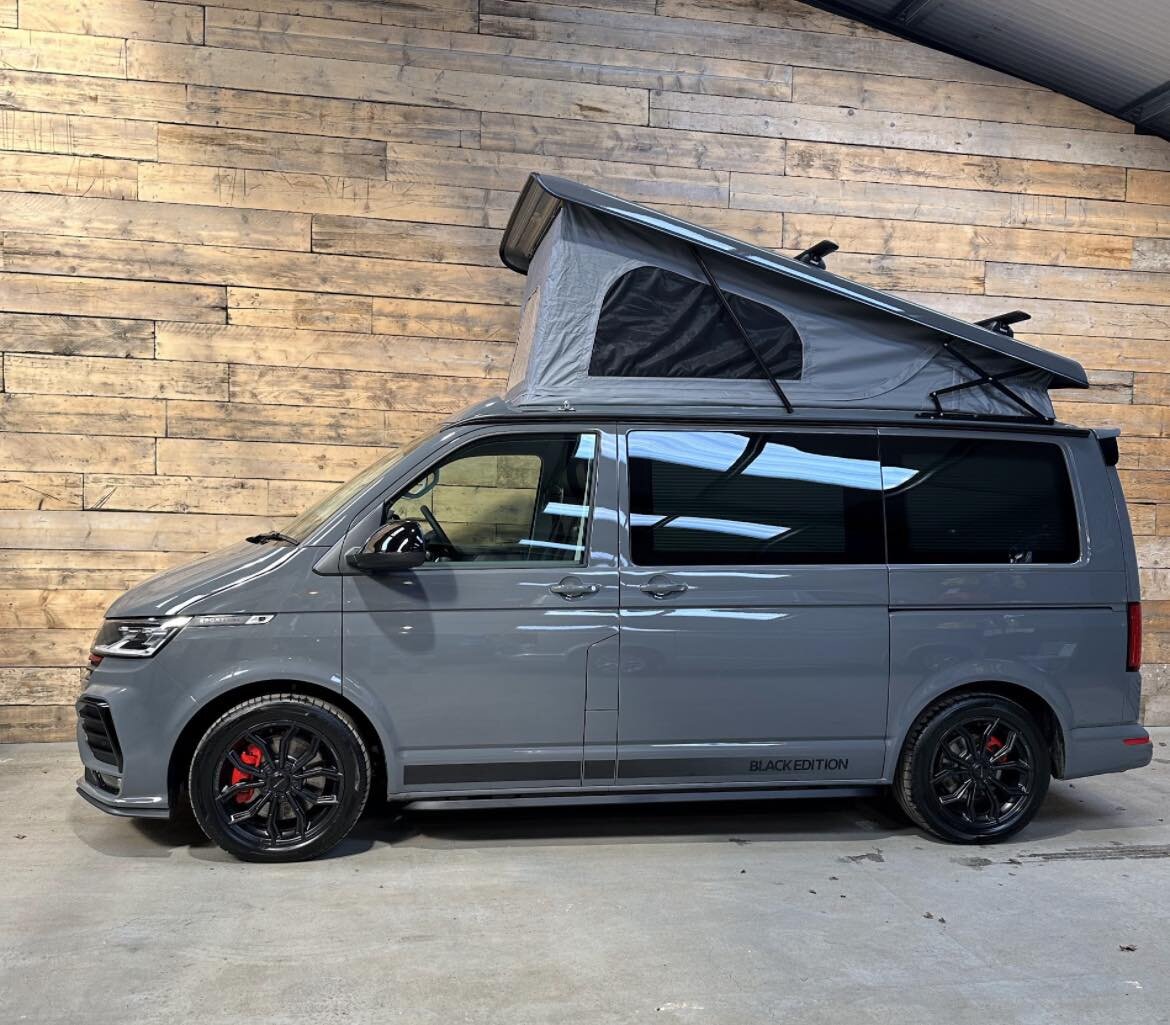 ❤️❤️Sportline Supreme ❤️❤️

This awesome high spec camper uses every bit of space to provide a spacious and luxurious camper! 
This well thought out design uses the Reimo Variotech seat which is on rails to make a unique camper that can be used to su