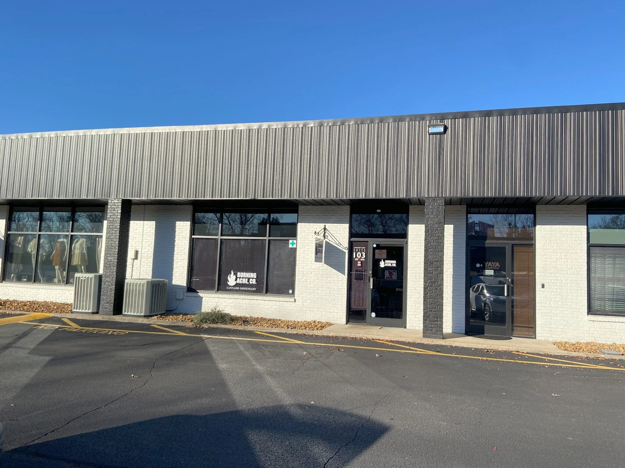 128 Holiday Ct Franklin, TN 37067
