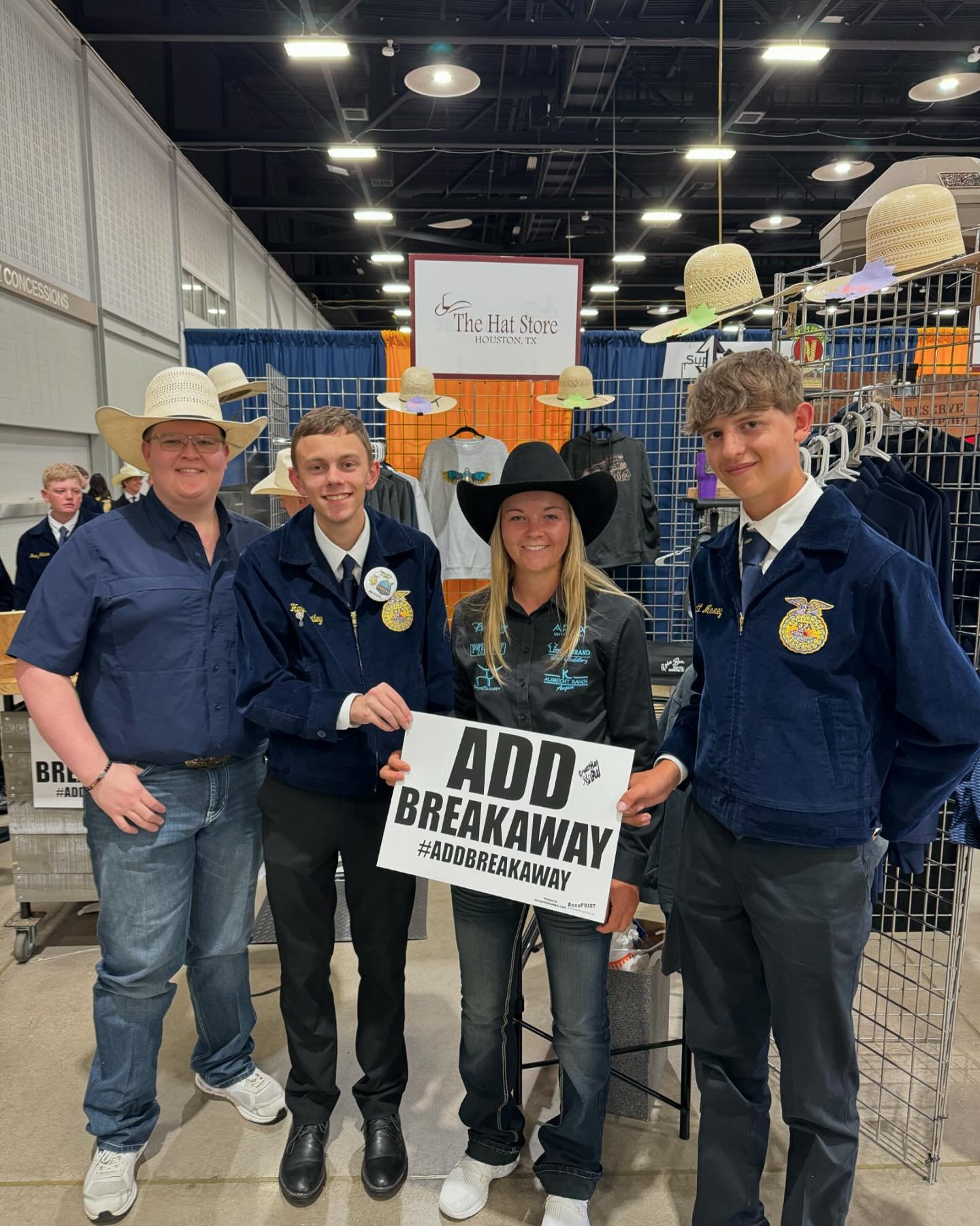 We had so much fun with @brayleeshepherd last week @okffa.  Blaine and Jordan shaped lots of Rodeo Bum straws from The Hat Store.  Thank you @superior_tb for letting us share in the fun! 

#straws #hats #cowboyhats #cowgirl #cowboy #felts #ballcaps #