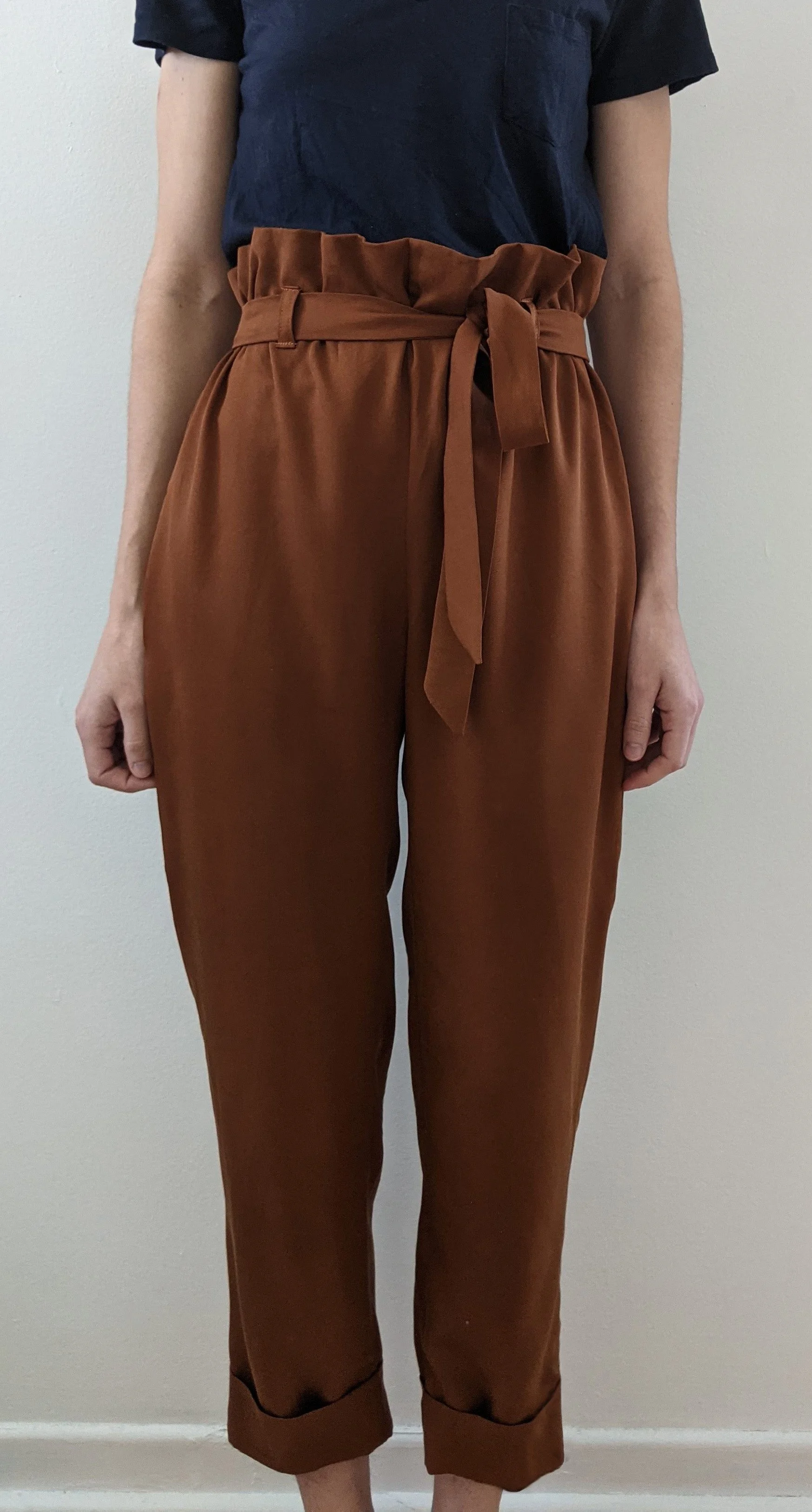 un patron original a été créé pour ce pantalon