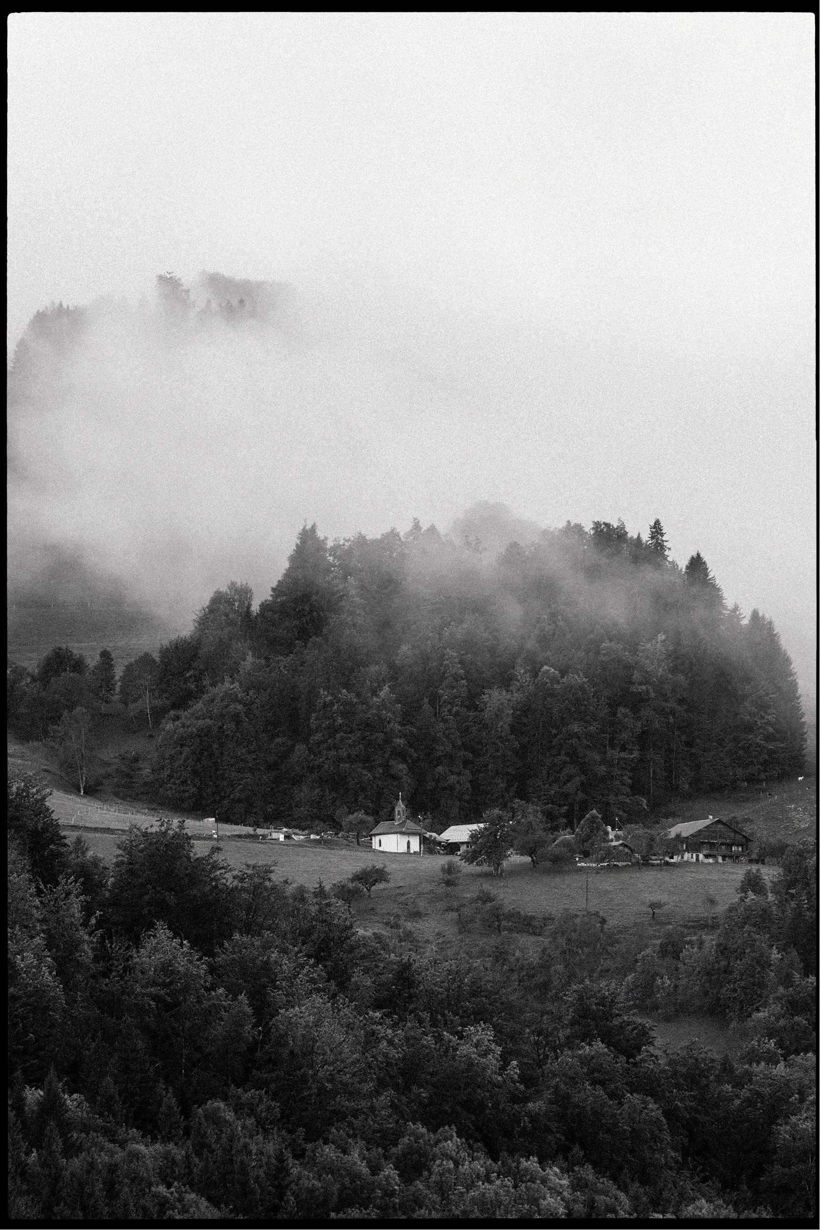 RFerand_20241002_R6_6757-Fog on Manigod-HD.jpg
