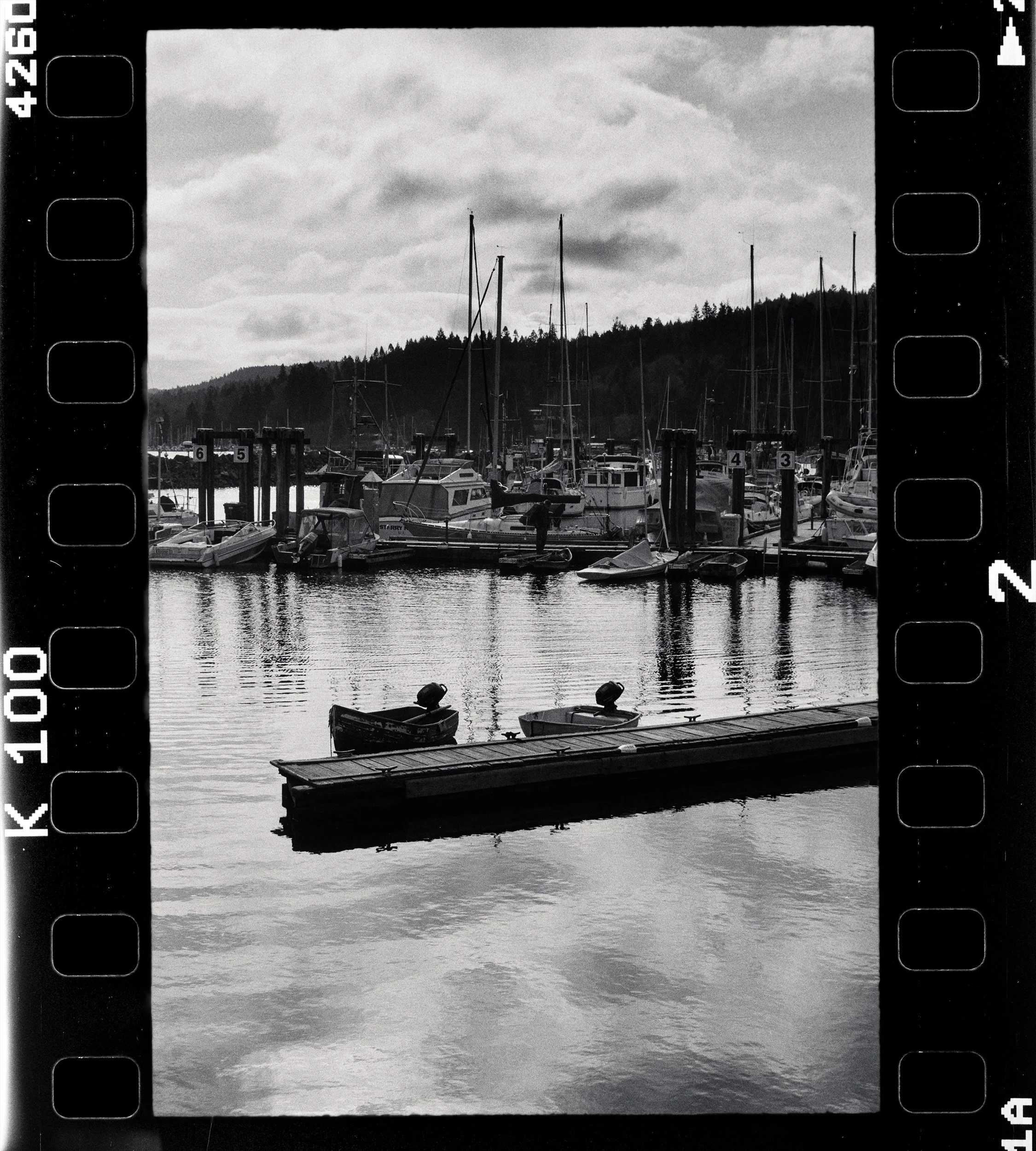 BnW83-F3T-Pan100-37-Gange-Harbour-HD.jpg