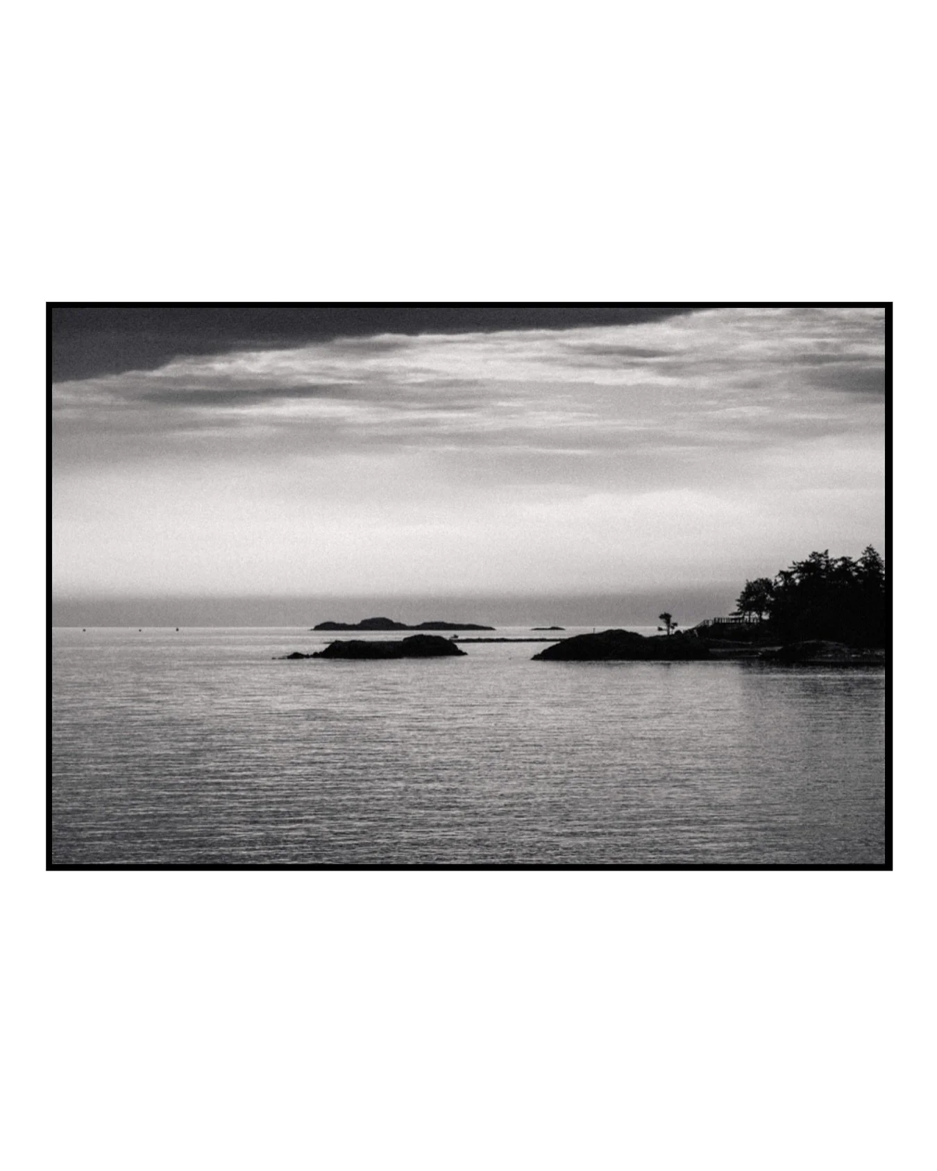 Neck Point Park from Rocky Point.
Nanaimo, BC.
📷Camera: Canon R5C
🎥Lens: EF 100-400mm f/4.5-5.6 IS L II
#ExploreNanaimo #ExperienceVancouverIsland #tourismbc #travelbc #britishcolumbia #explorebc #BCisbeautiful #Bnwphotography #moodyphotography #