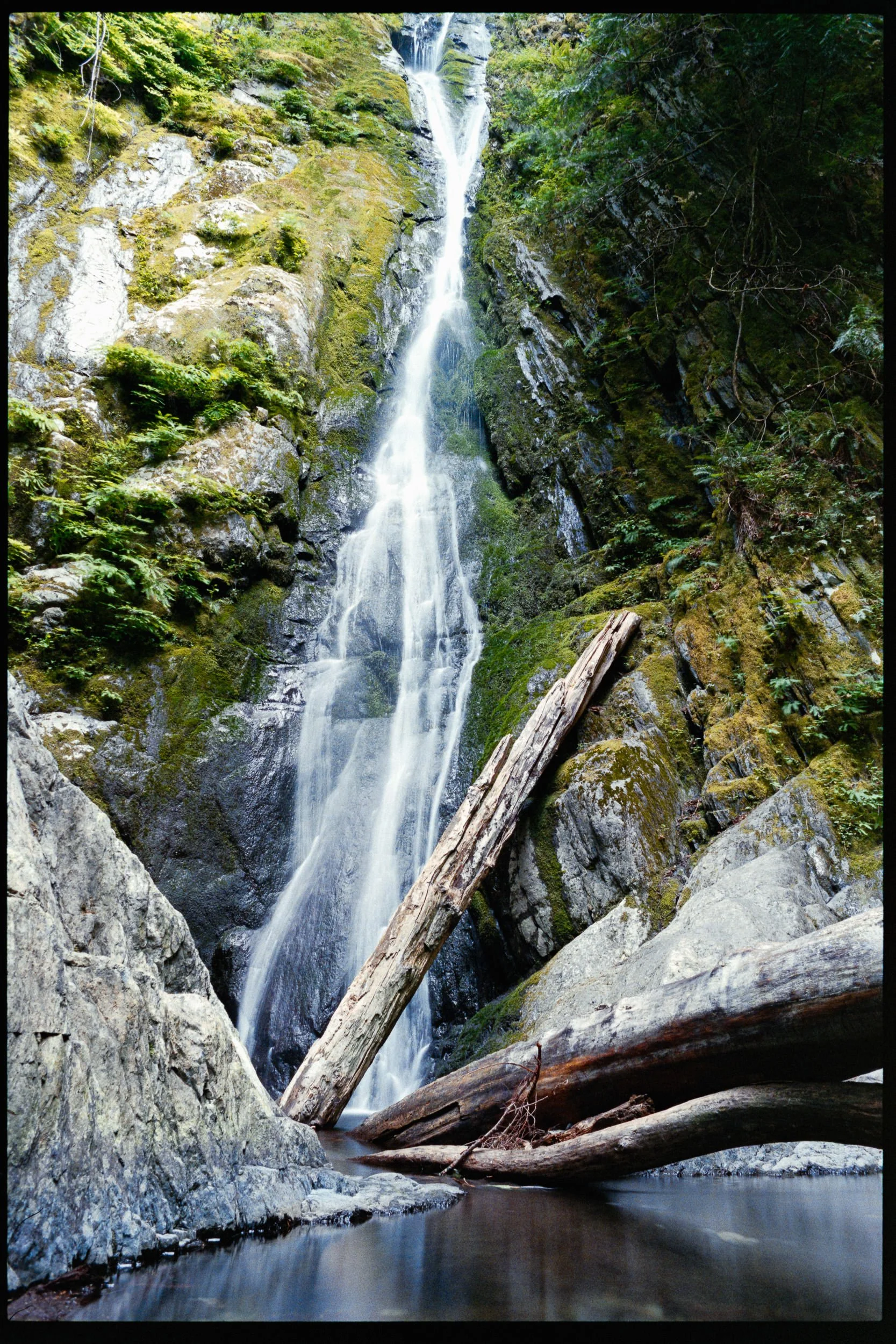 RFerand_C112-F3T-Superia200_25_Niagara Falls_SD_WEB.jpg
