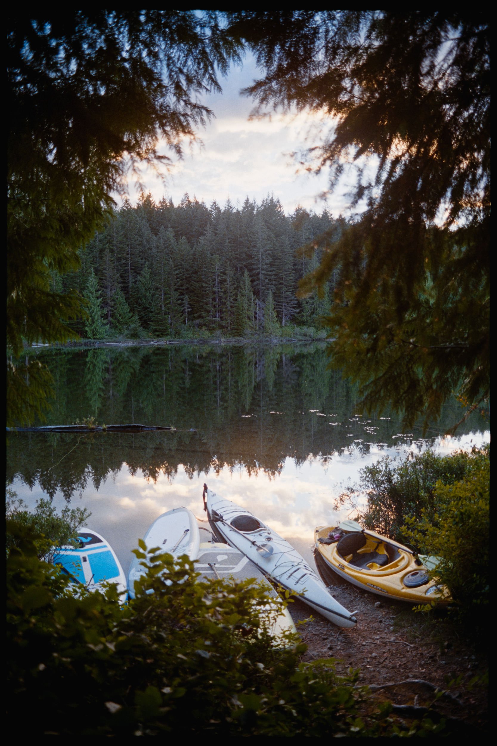 RFerand_C117_SRT101_Aurora400_35-Gosling Lake-SD.jpg