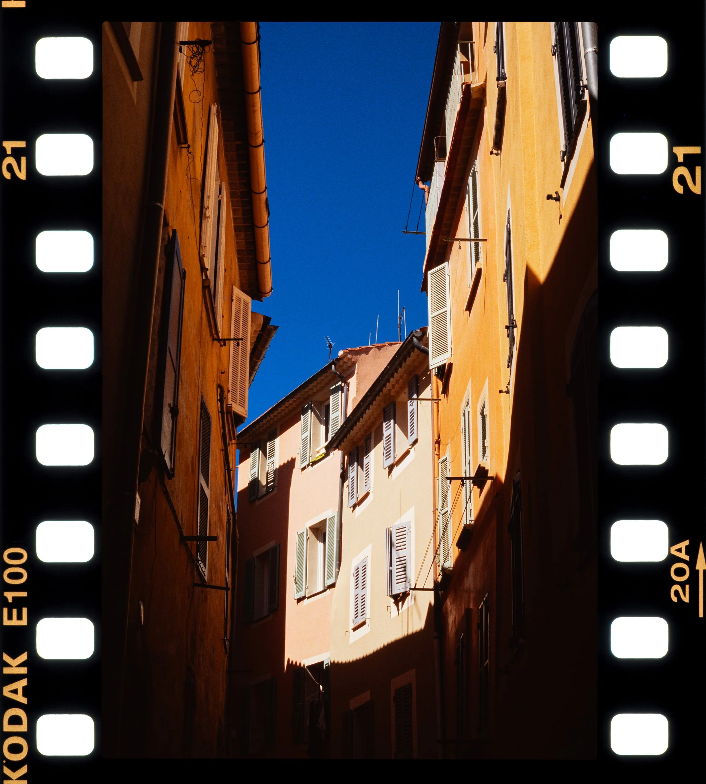 RFerand_C61_F3T_E100_26-Hyères-HD.jpg
