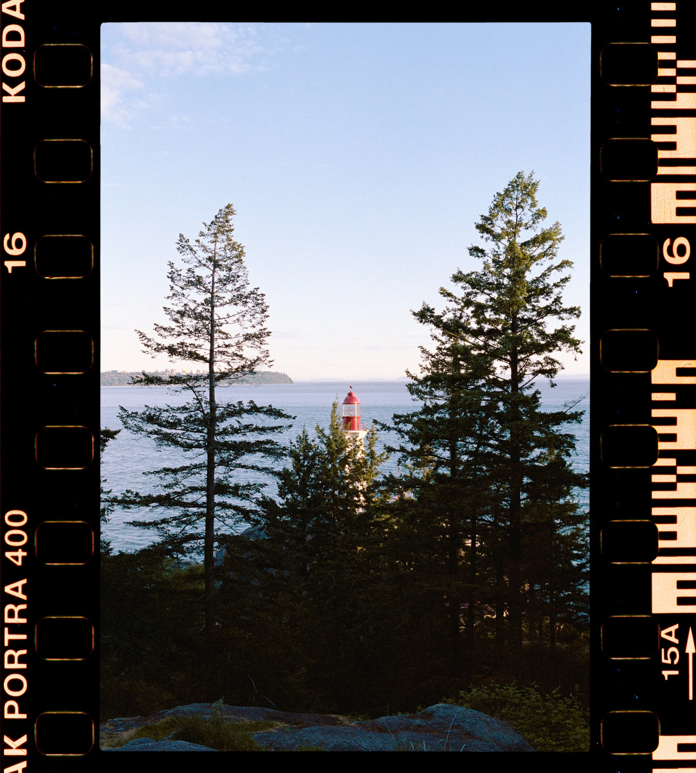RFerand_C22_F3T_Portra400_IMG_0074-Lighthouse Park-HD.jpg