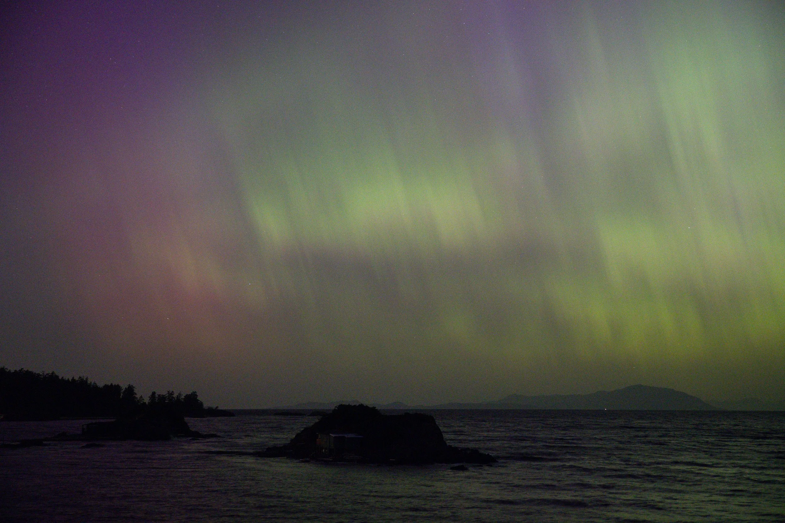 RFerand_20250601_R5_7846-Aurora above Pipes Lagoon, BC-SD.jpg
