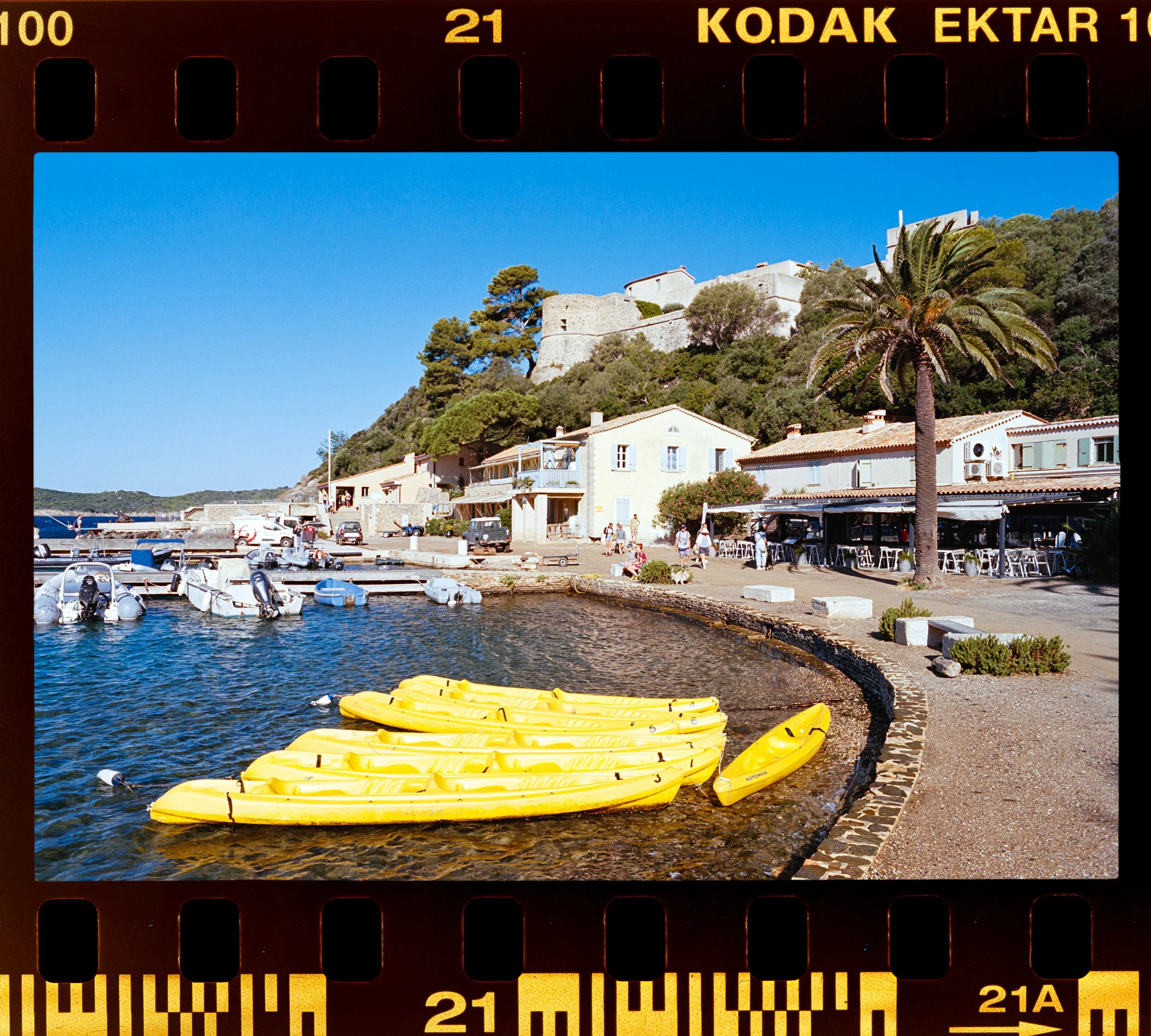 RFerand_C97_F3_Ektar100_23-Edit-Port Cros-HD.jpg