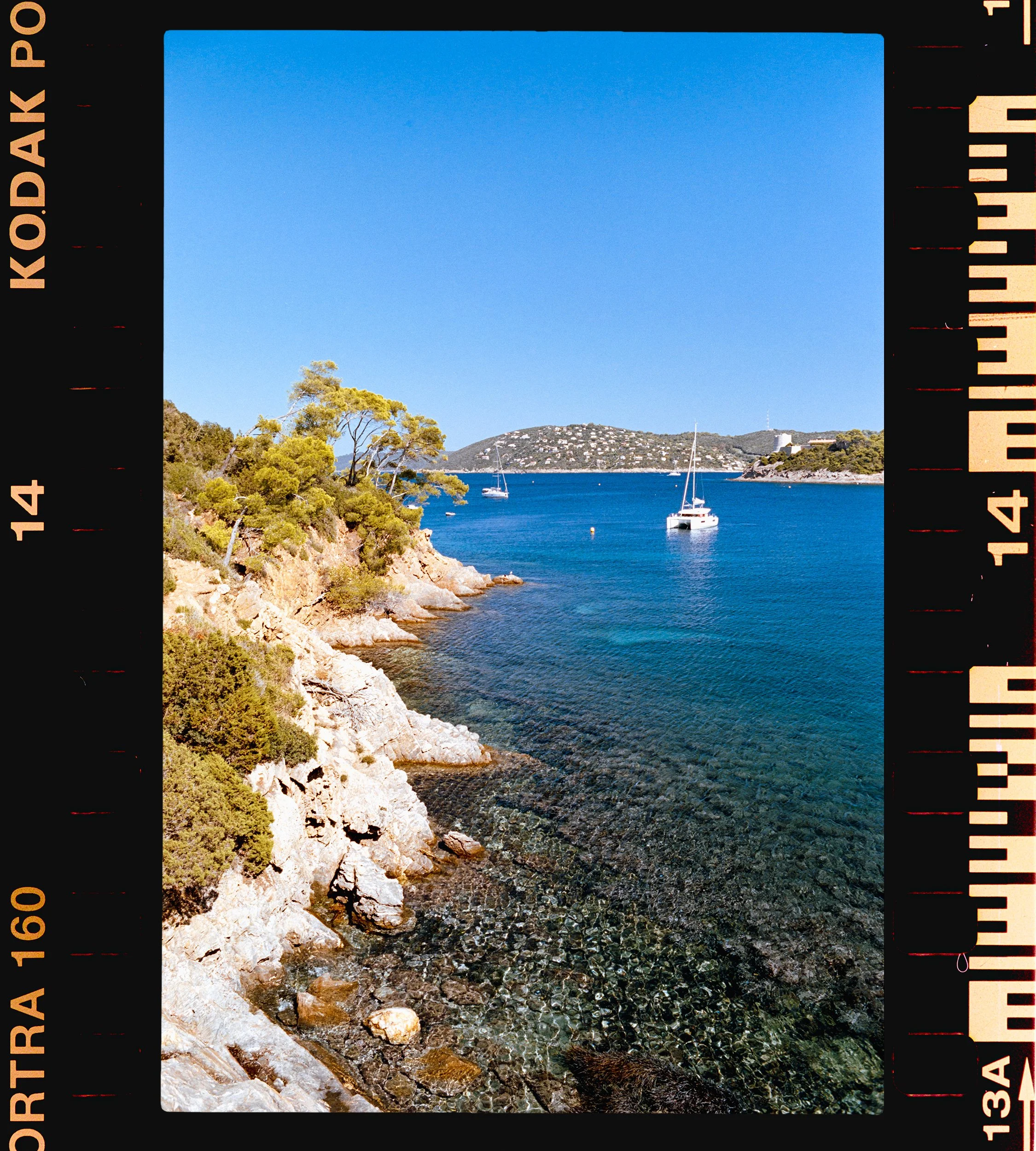RFerand_C99_EF3T_Portra160_17-Port Cros-HD.jpg