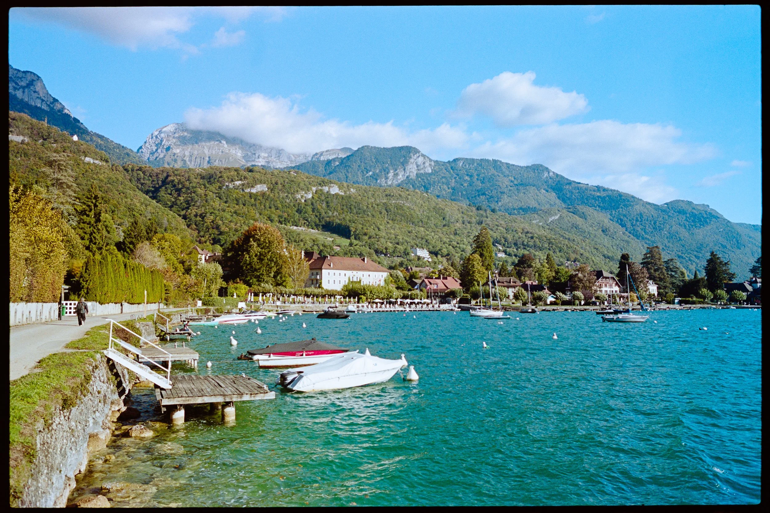 C127_SRT101_Portra160+1_08_Talloires_SD.jpg