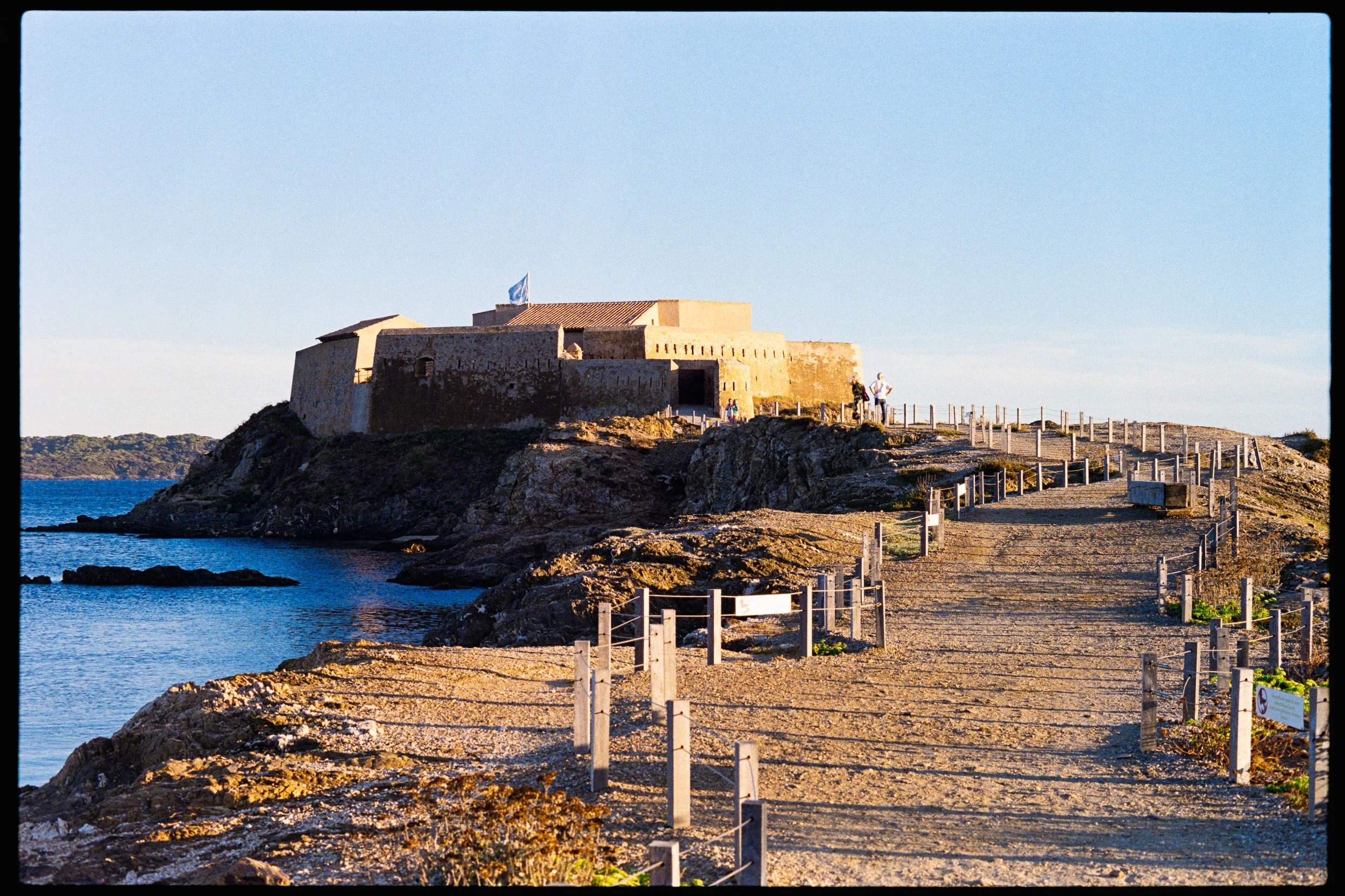 RFerand_C120_SRT101_ColorPlus200_30_La Tour Fondue_SD.jpg