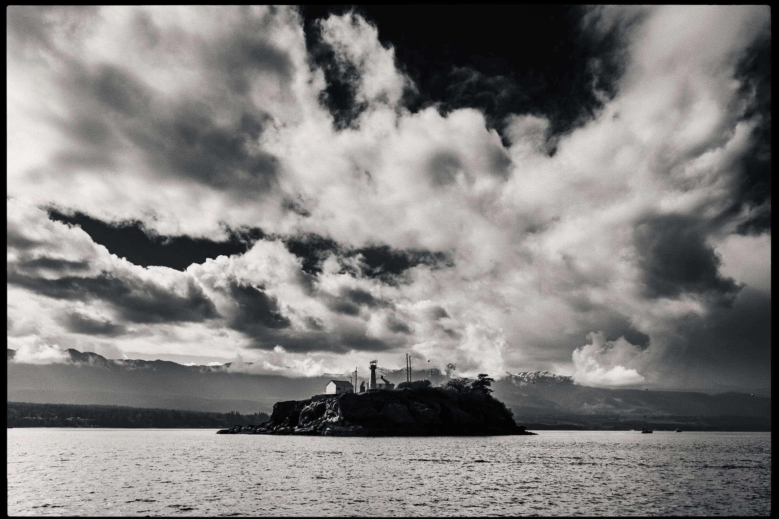 RFerand-260308_RF_B_2410-Edit-Chrome Island-HD.jpg