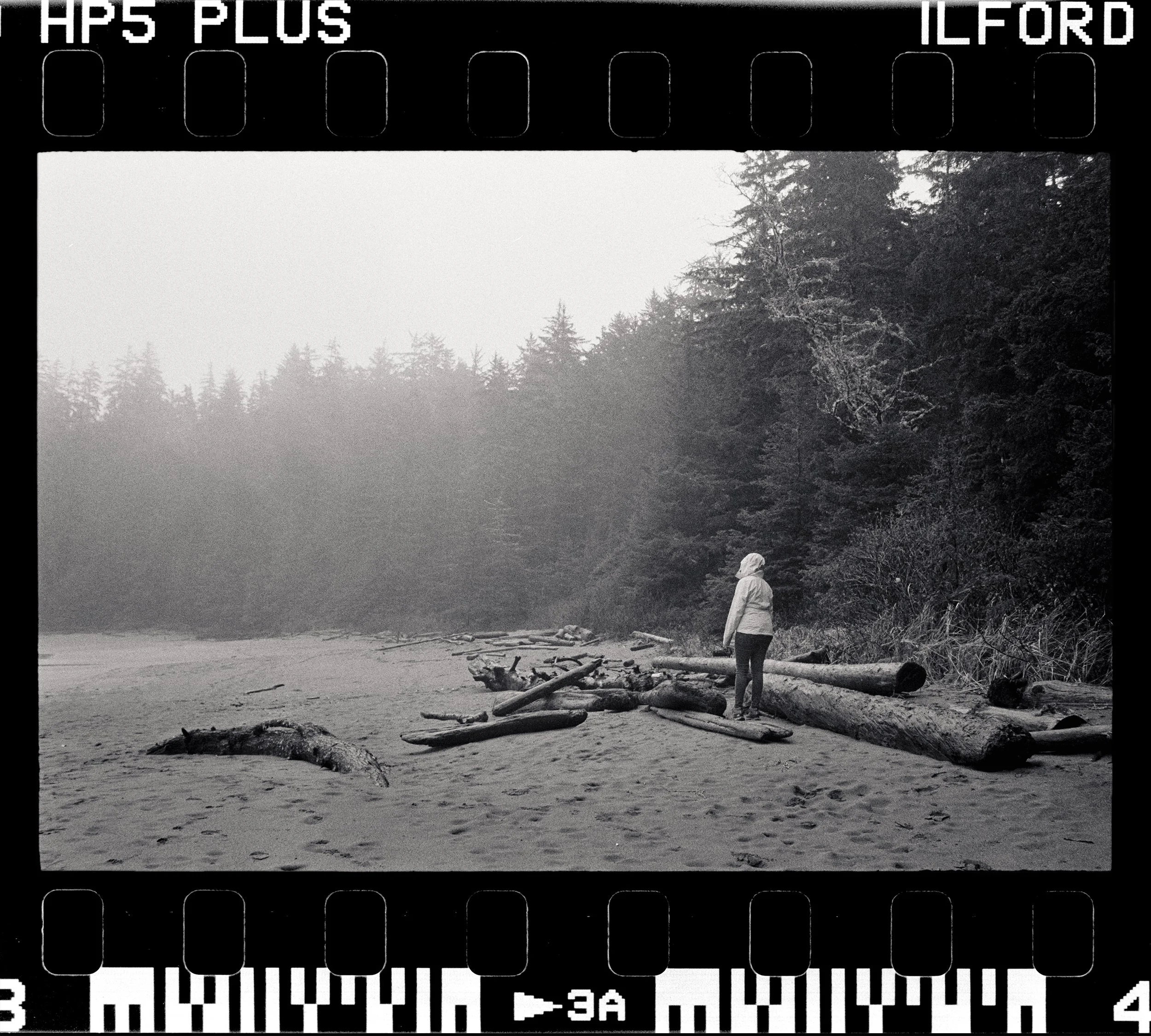 RFerand_BnW78_Elan7_HP5(800)_23-HalfMoon Bay, Ucluelet-HD.jpg
