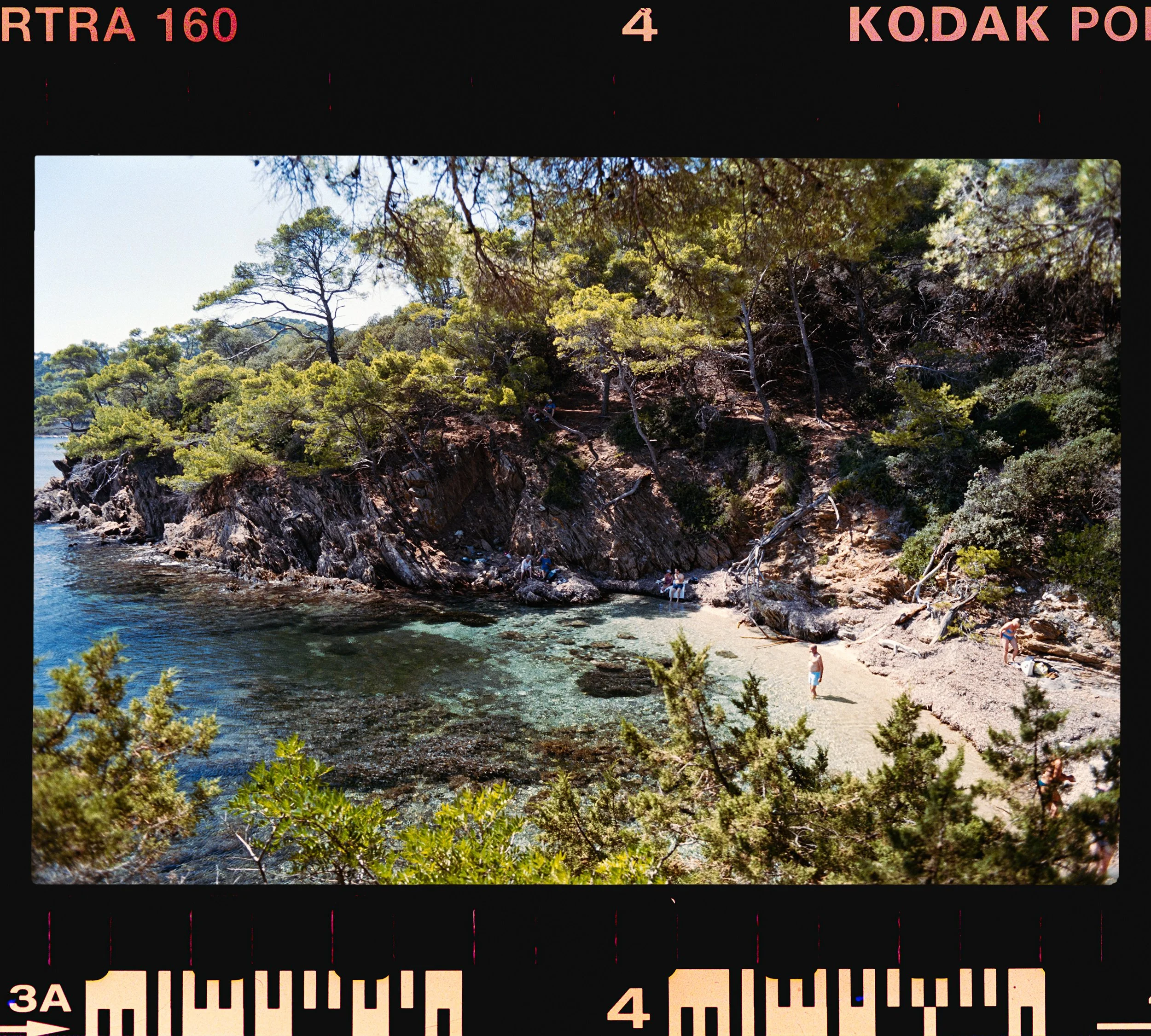 RFerand_C99_EF3T_Portra160_10-Port Cros-HD.jpg