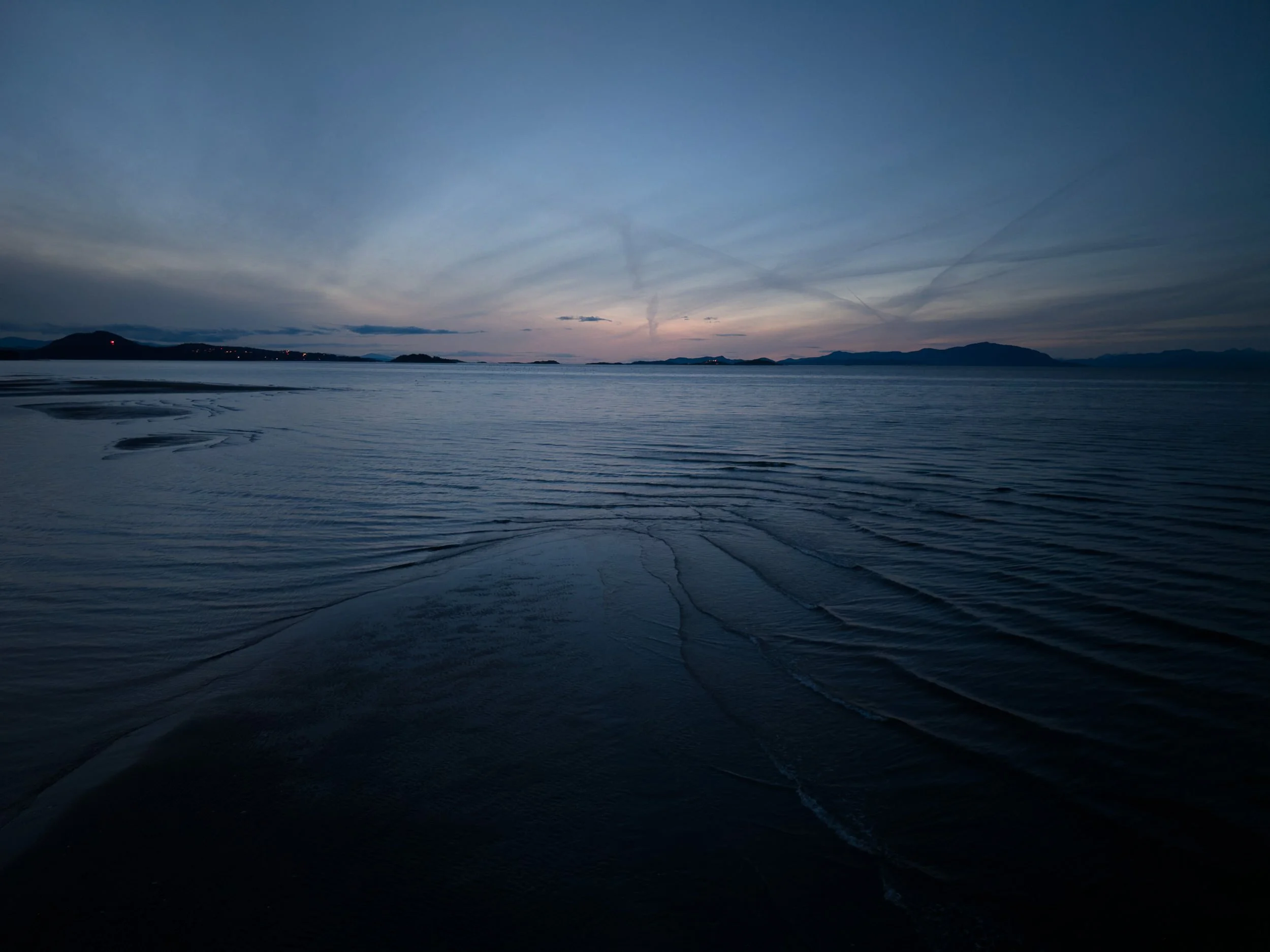 260314-RF-D1-0070-DxO_DeepPRIME XD3-Blue Hour at Invermere Beach-SD.jpg