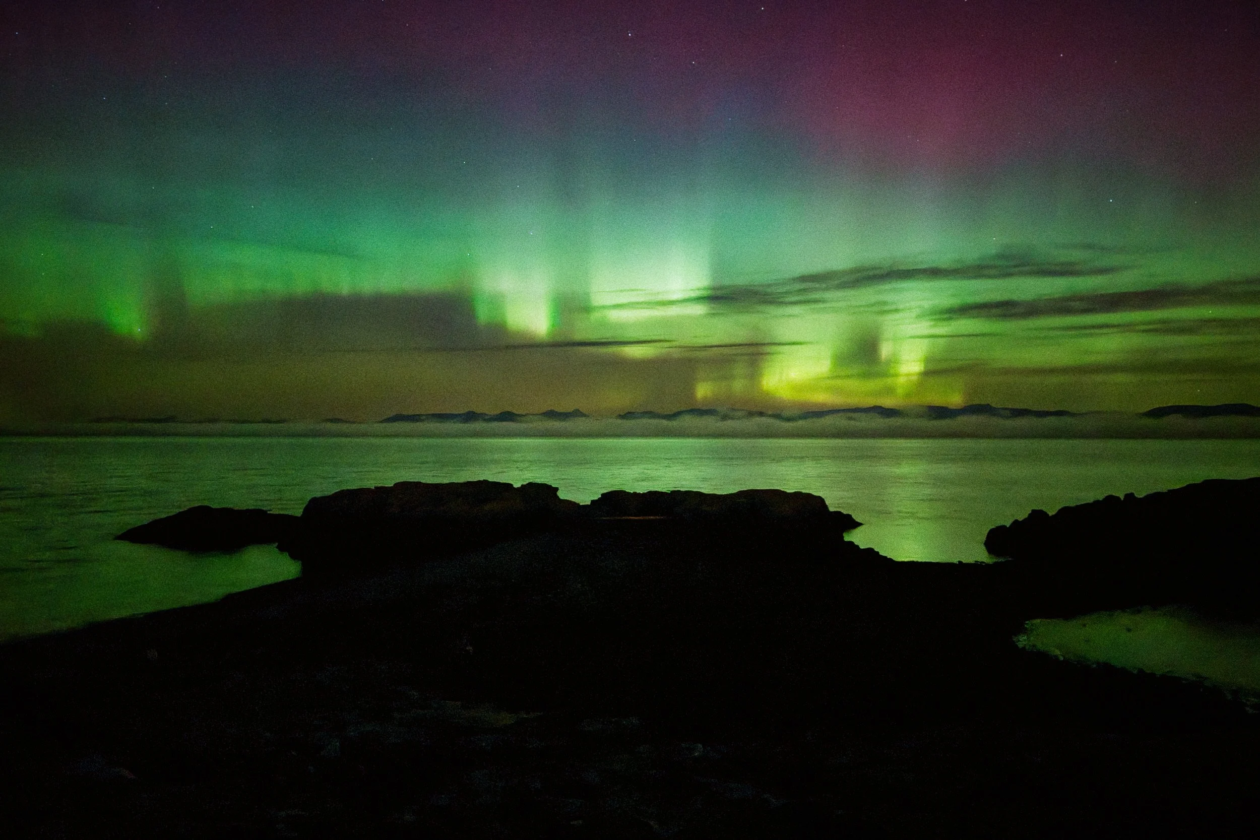 260120_RF_B_iPhone 17 Pro_1930-Edit-Northern Lights above the Salish Sea - Neck Point Park Nanaimo-SD.jpg