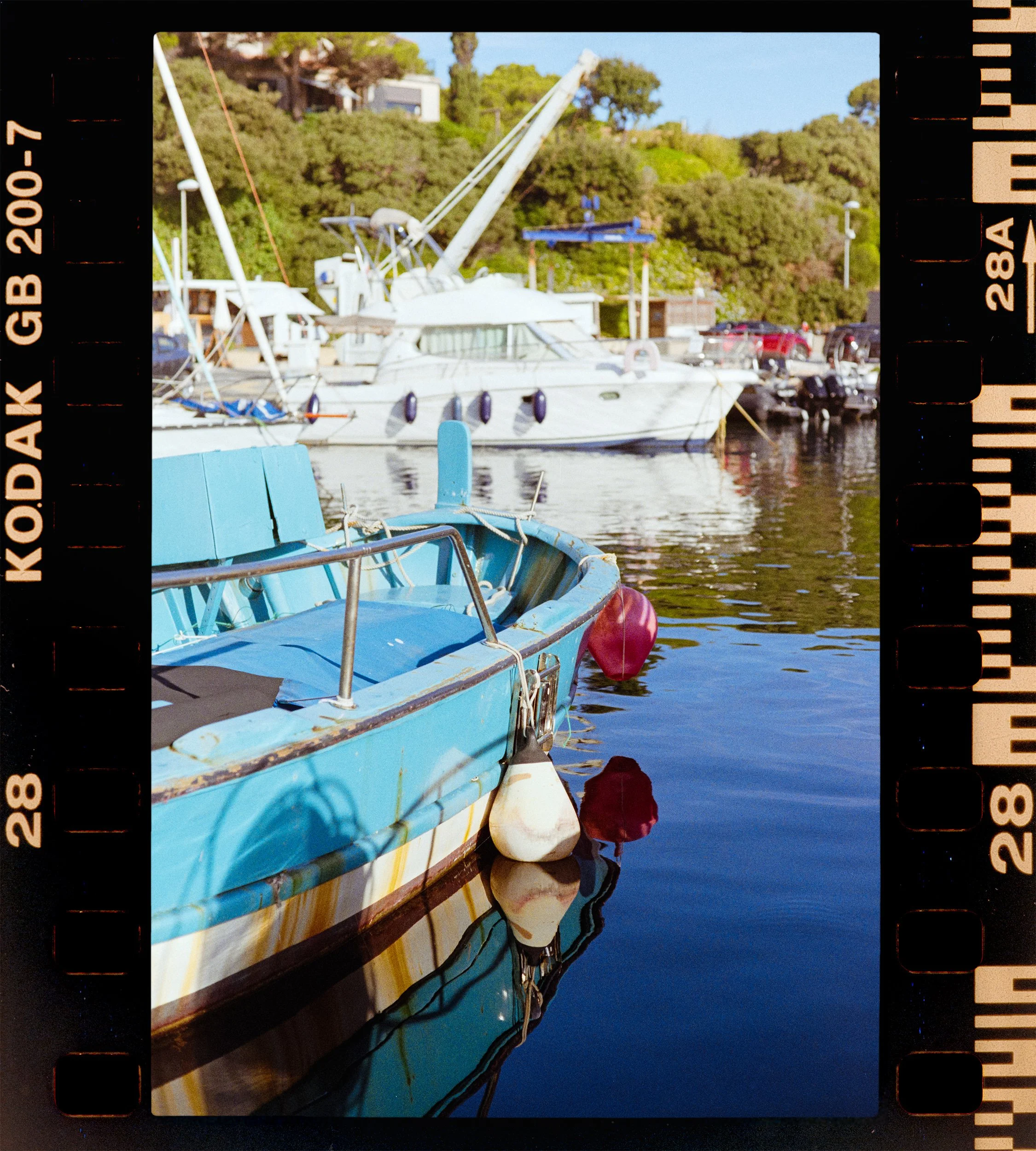 RFerand_C125_OM2_Gold200_05-Edit-Port du NIel-HD.jpg