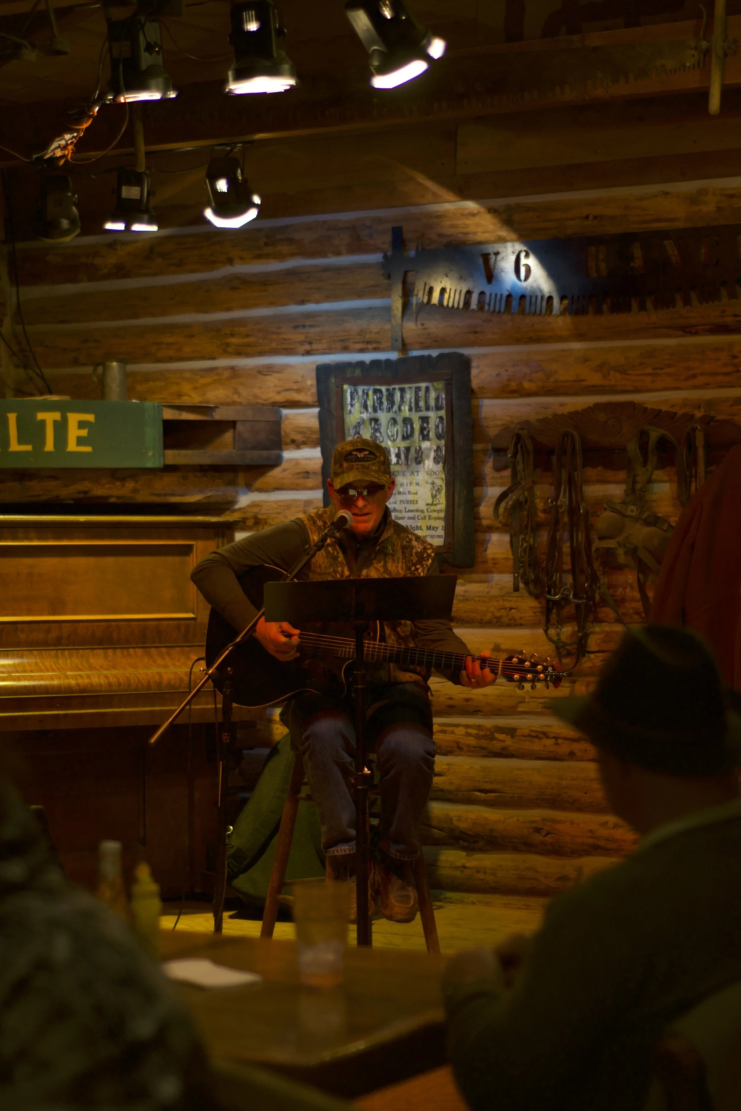 Live Music: Tom Lynch