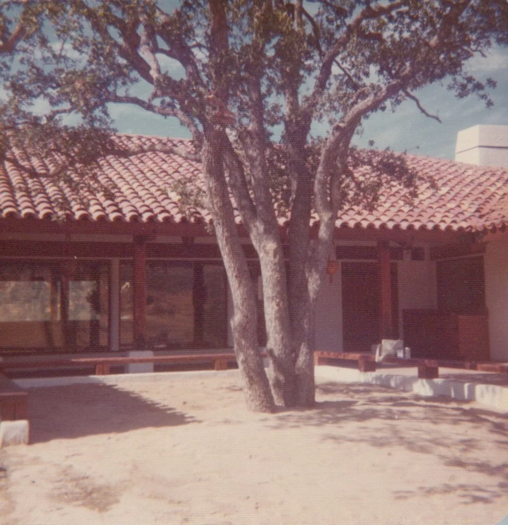 1975_October_House Warming_0027.jpg