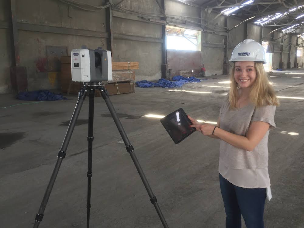 Dr. Lexi Hain using the Leica RTC360 to map structural damages following an earthquake in Puerto Rico.