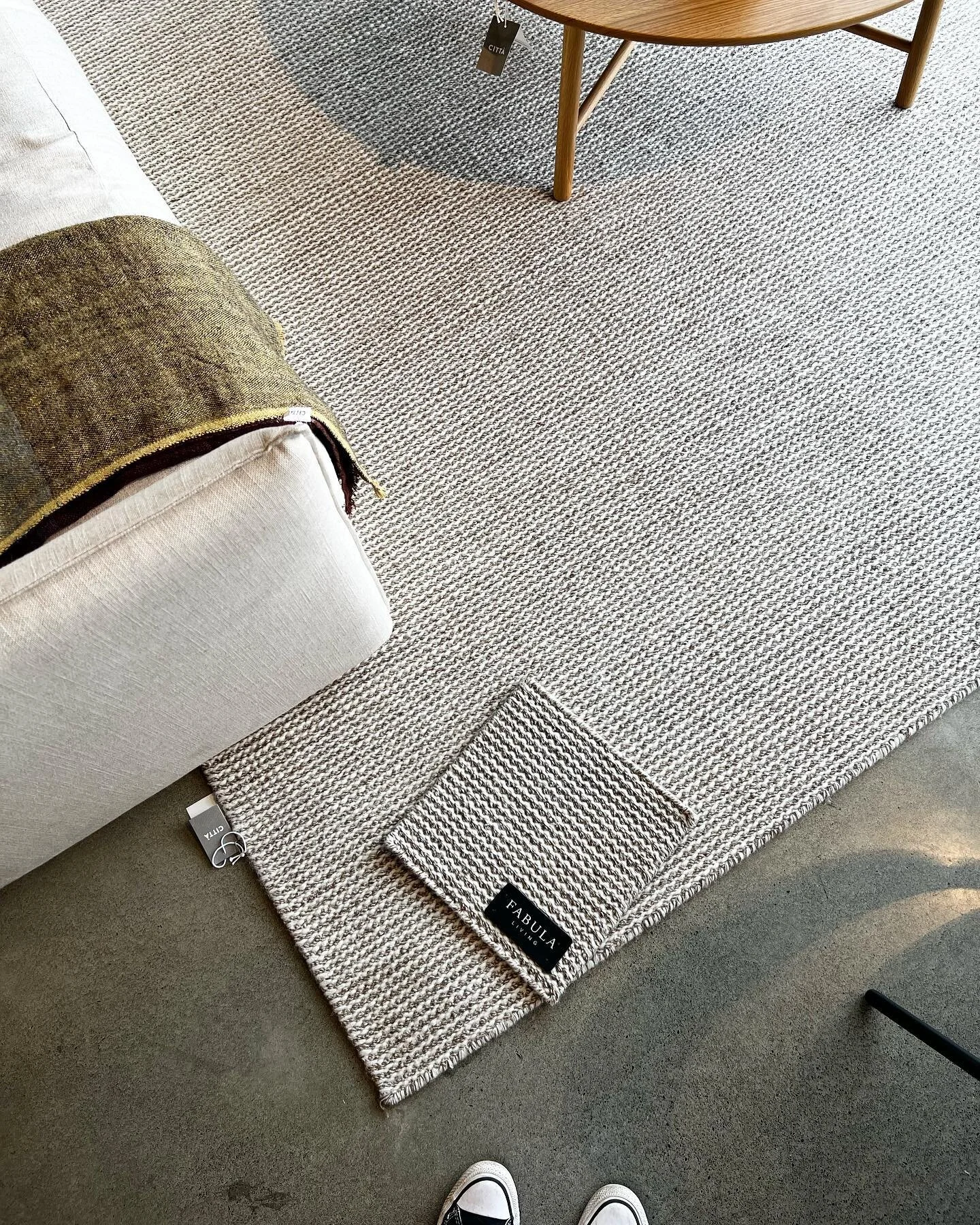 Choosing rugs! @citta