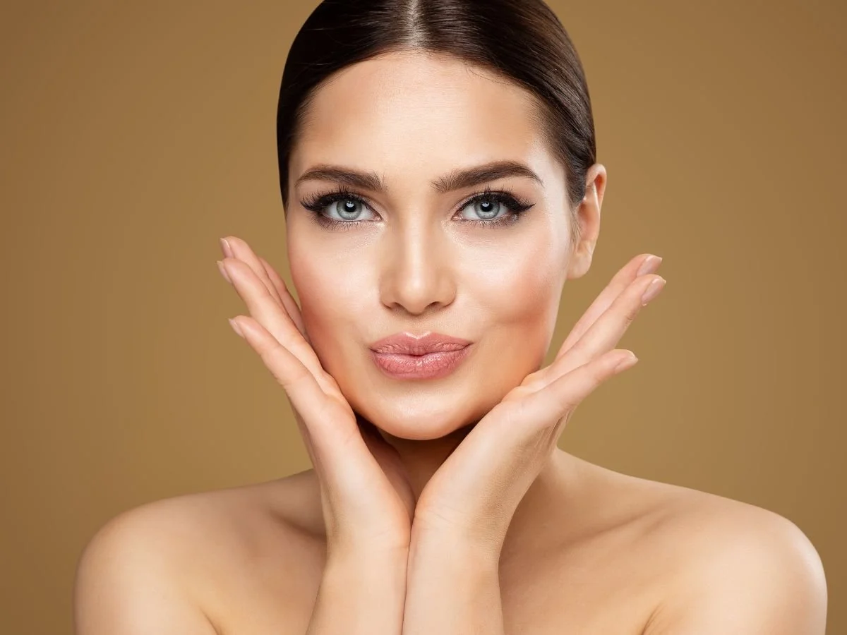 Facial Contouring vs Dermal Fillers