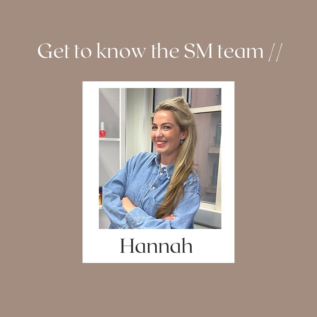 Welcoming our new Account Director, resident bookworm and ultimate ray of sunshine, Hannah! Swipe to to get to know her- hint, the way to her heart is a good Milo Kit Kat...