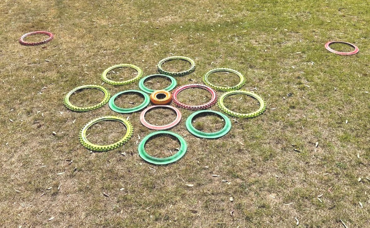 Archery golf, ground target, modern bows.
