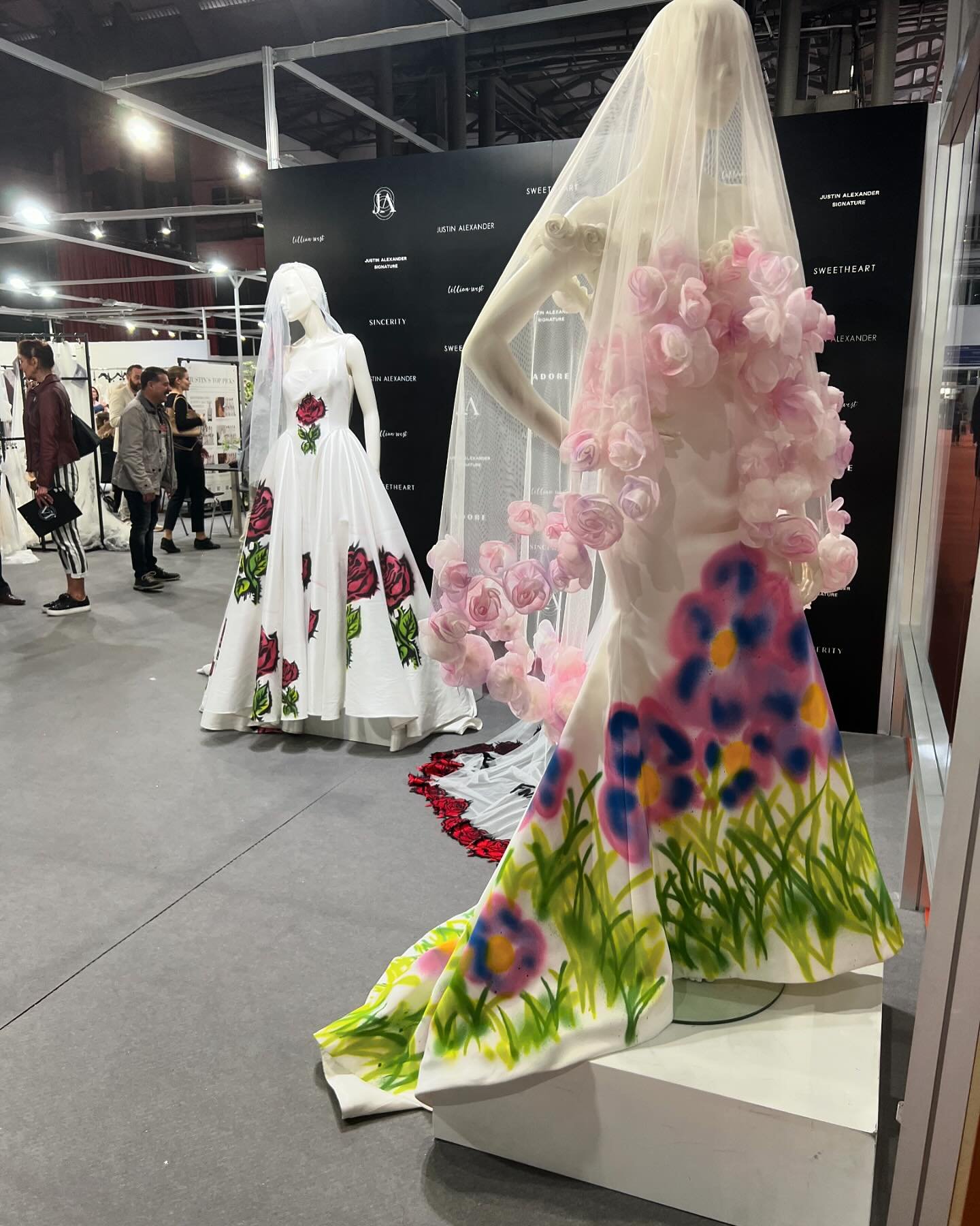 Jules here, how cool are these #justinalexander graffiti dresses from the stand at the Barcelona Fashion week!  Tell us in the comments would you wear something like this??