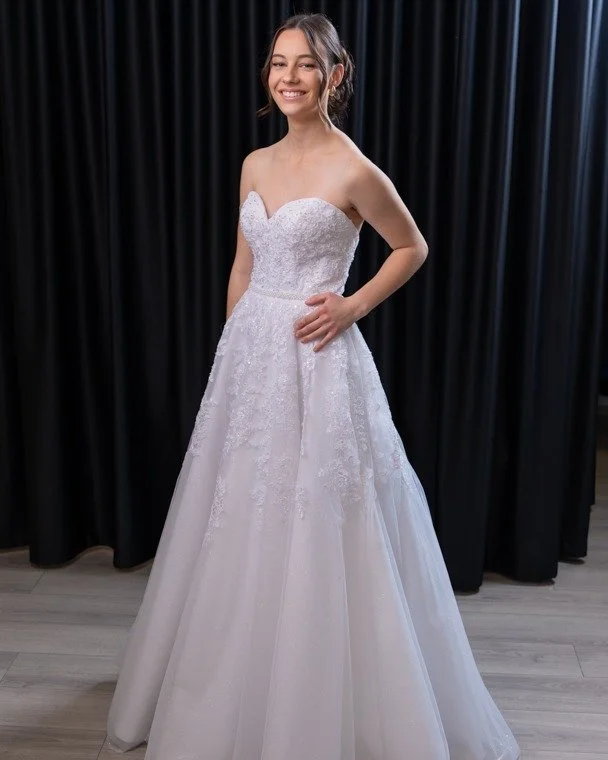 Have you seen Ryan? One of our best selling Deb dresses!
Snatch her up before she's taken in your group 🤍

#missbella #missbellabridal #bridalboutique #bride #debutante #formal #melbournebrides #2025bride #2026bride #sydneyroadbridal #sydneyroadbrun